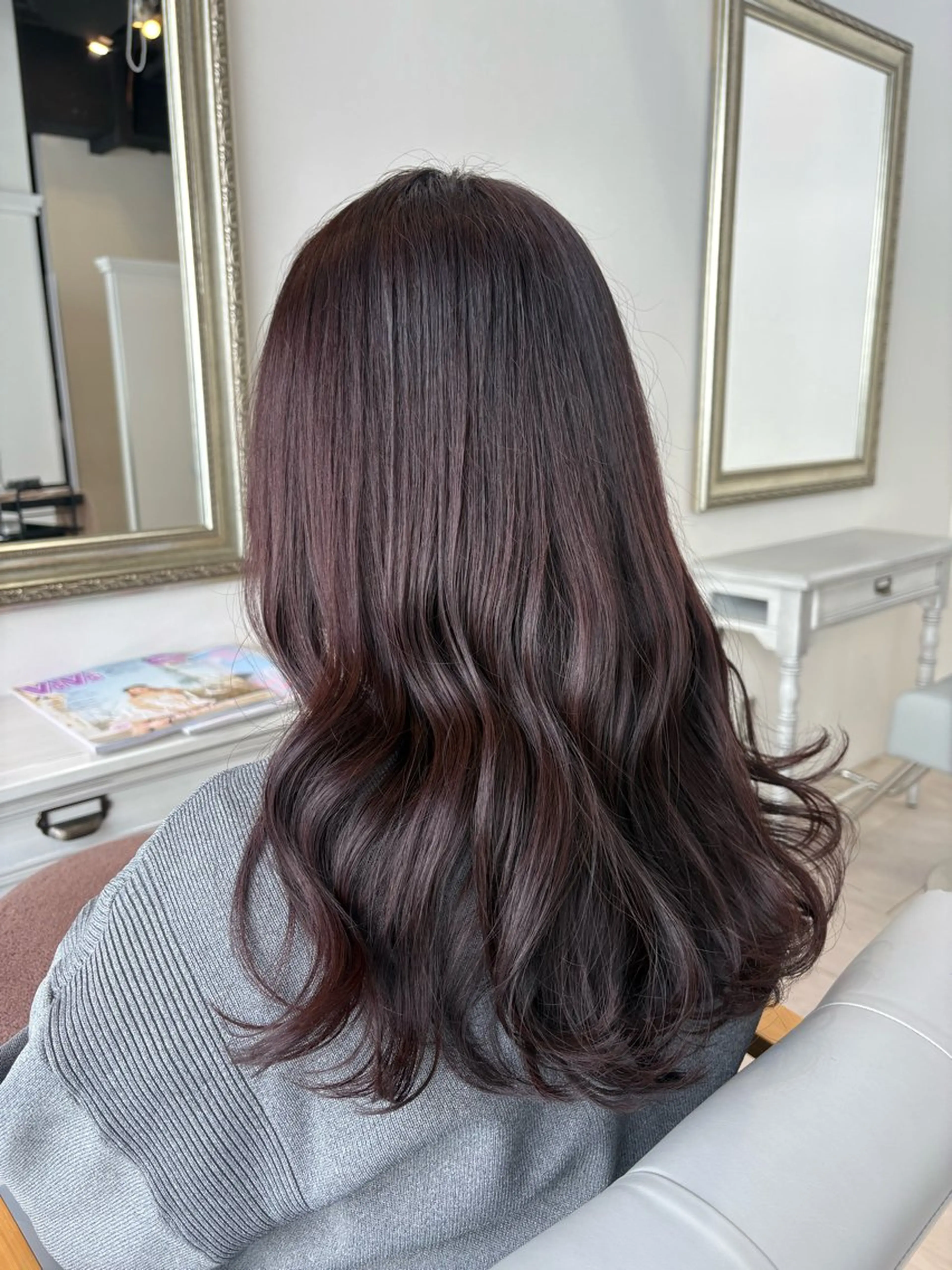 ロング カラー アベ ミスズのヘアスタイル