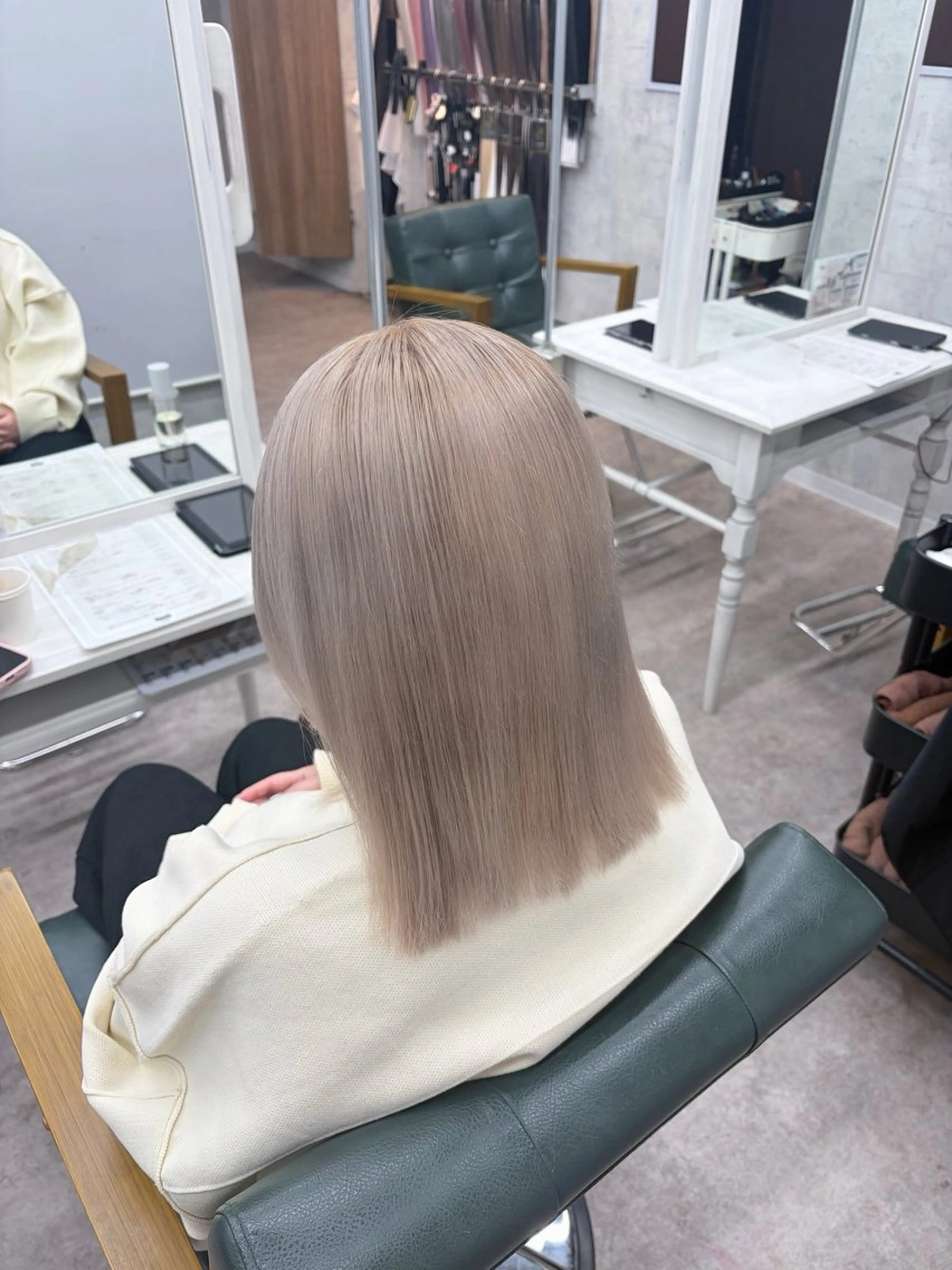 ミディアム カラー limitみづき🌙 パーマのヘアスタイル