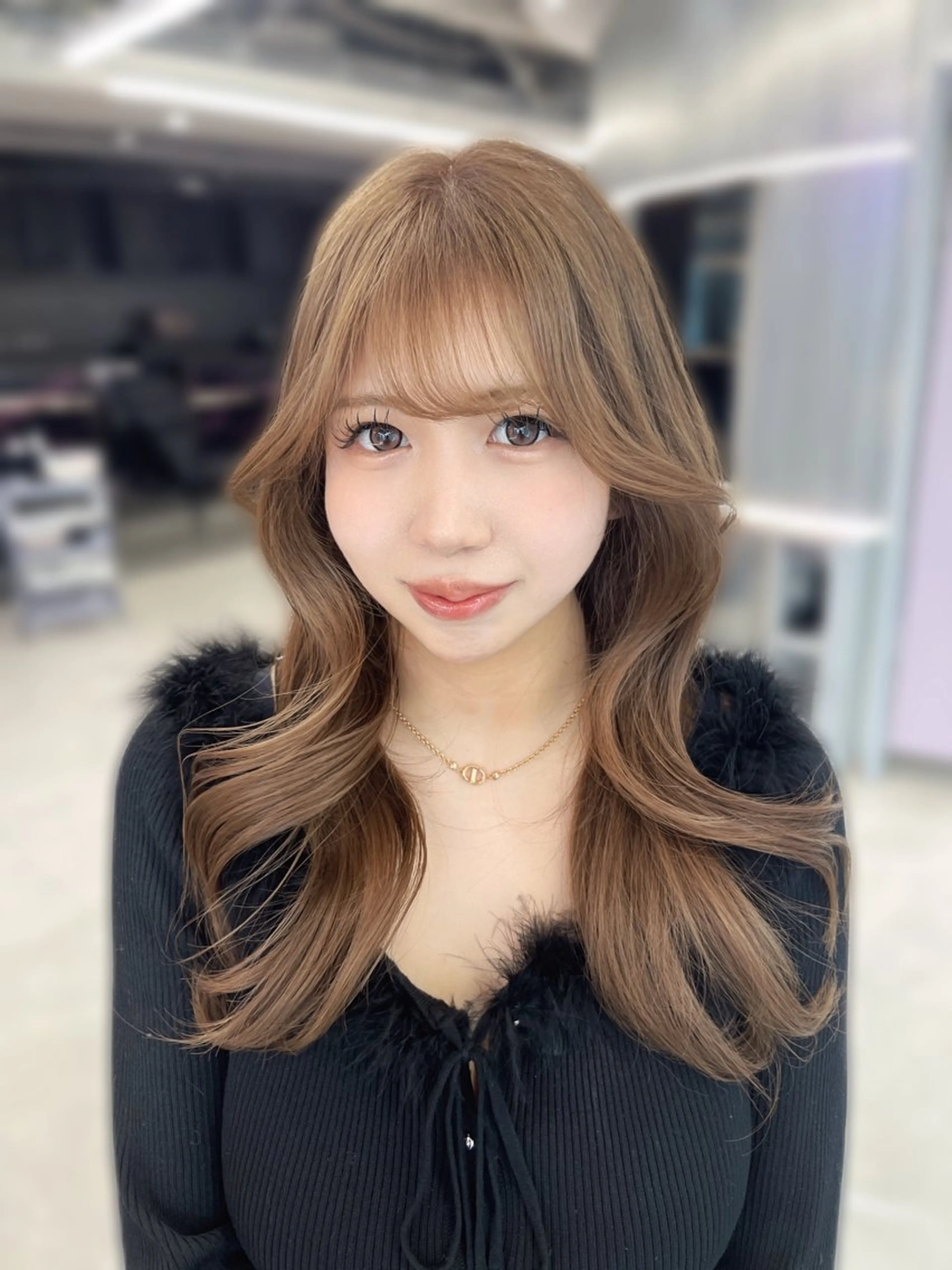 ロング MEI / ブリーチカラー/名駅のヘアスタイル