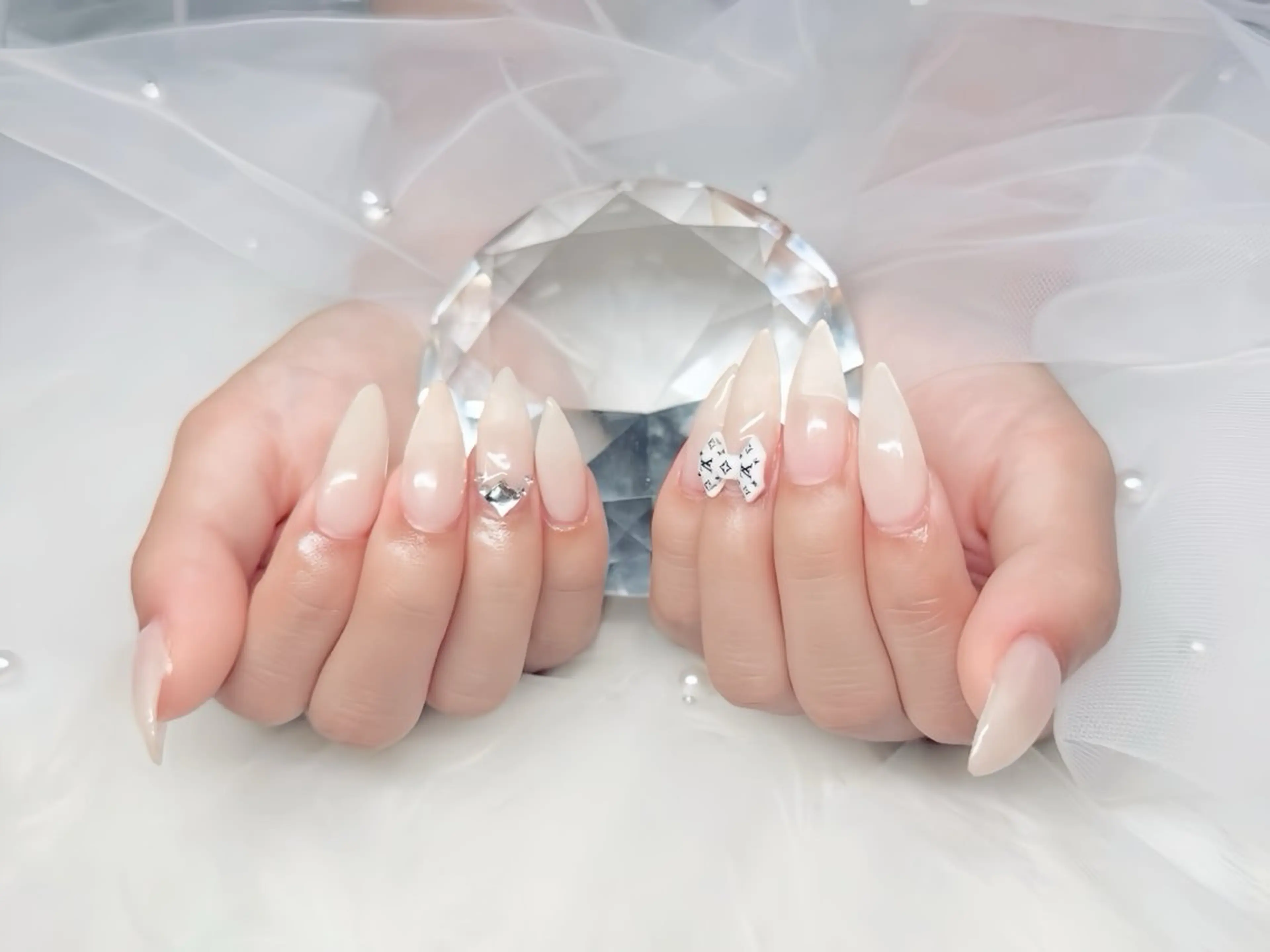 ネイル チークネイル 桜ネイル フレンチネイル ジェルネイル ガラスフレンチ ハンドネイル Rin Nail 新大久保店のネイルデザイン