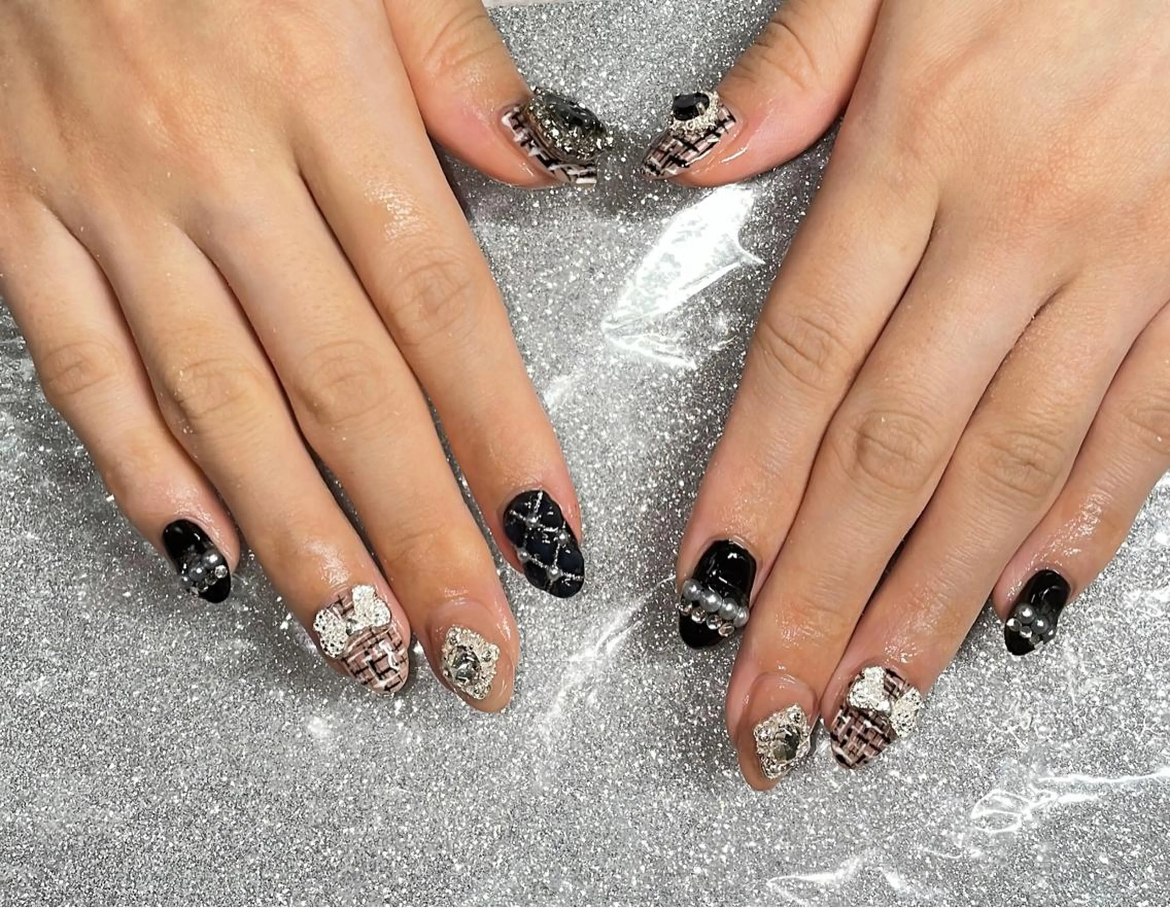 ネイル ハンドネイル VIERU 🌈🎀💖のネイルデザイン