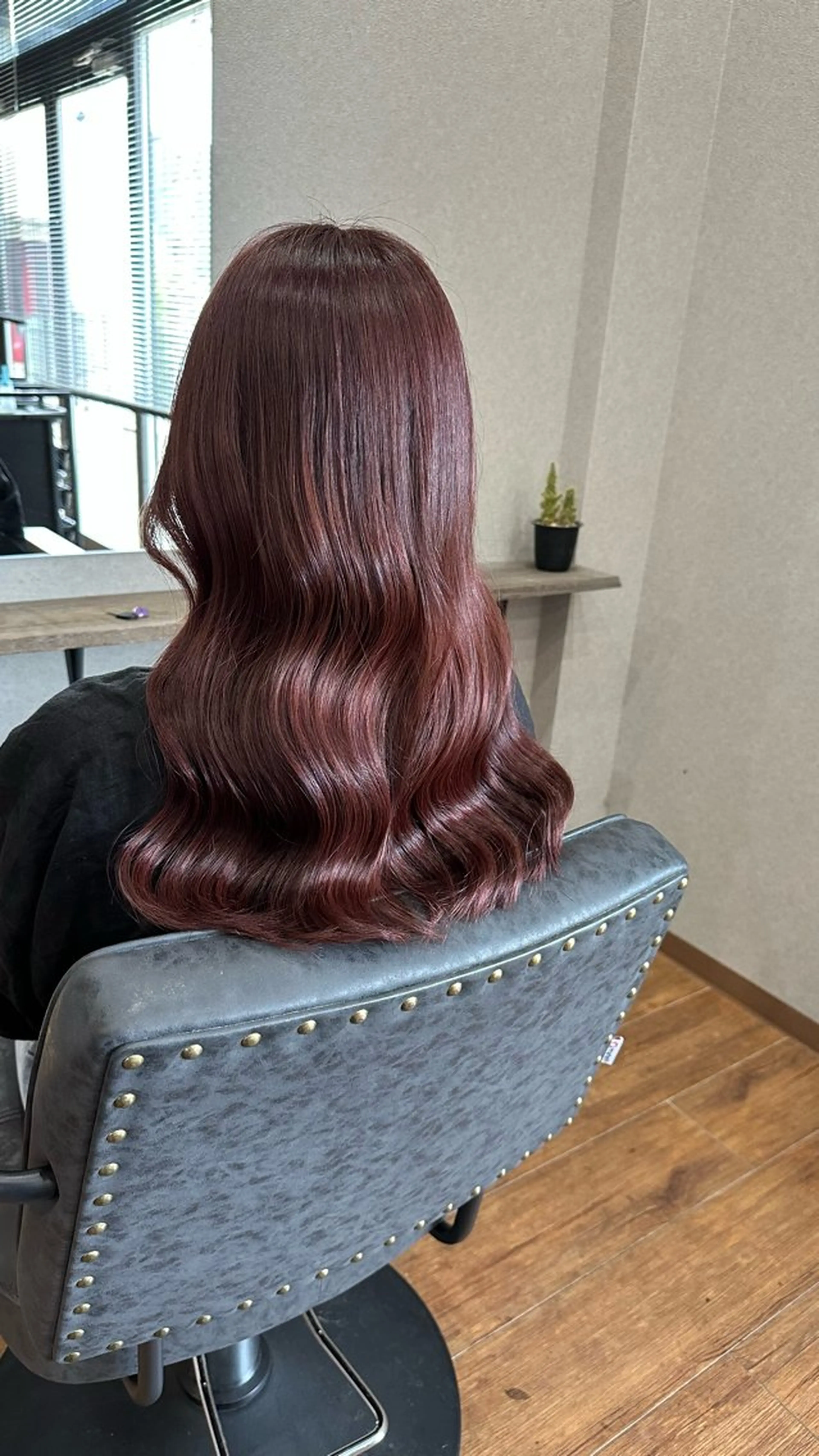 ロング カラー ブラウンカラー ピンクカラー ピンクブラウン ヘアカラー トリートメント 鵜飼 真伍のヘアスタイル