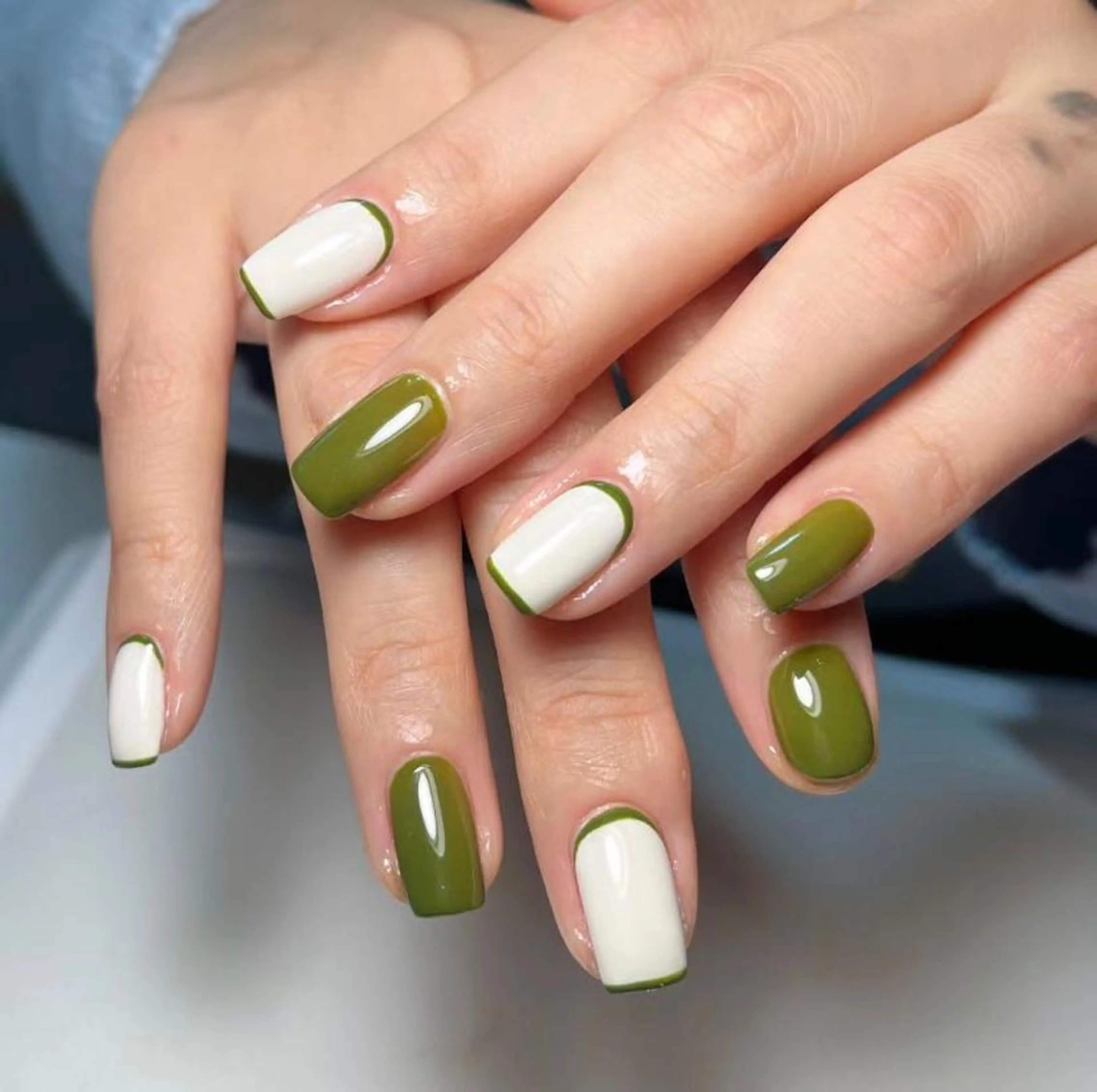 ネイル RAFFINE haru🦋🩵のネイルデザイン