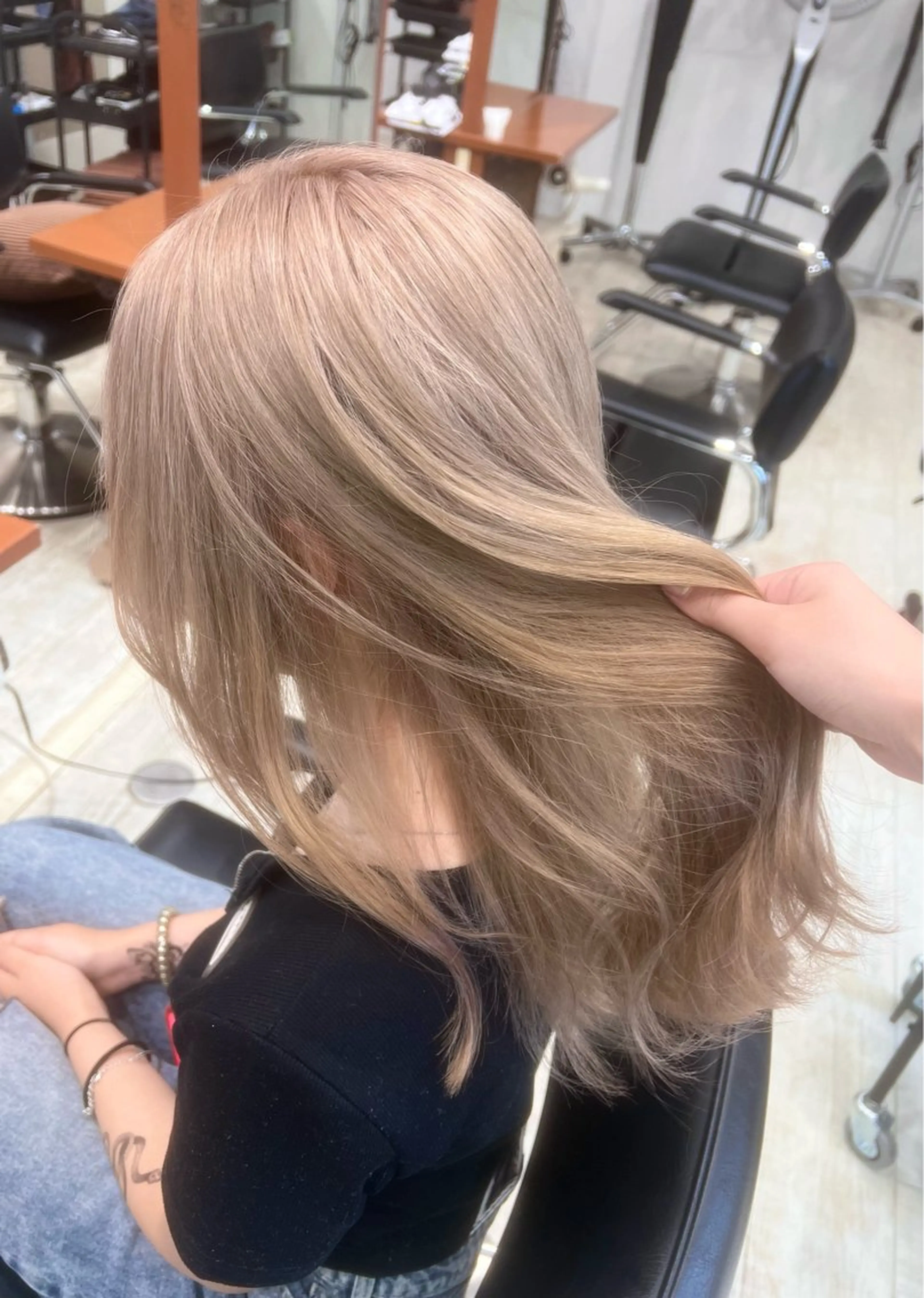 カラー CIEL 難波店所属・🎀透明感/レイヤ ー/Kotona🎀のヘアスタイル