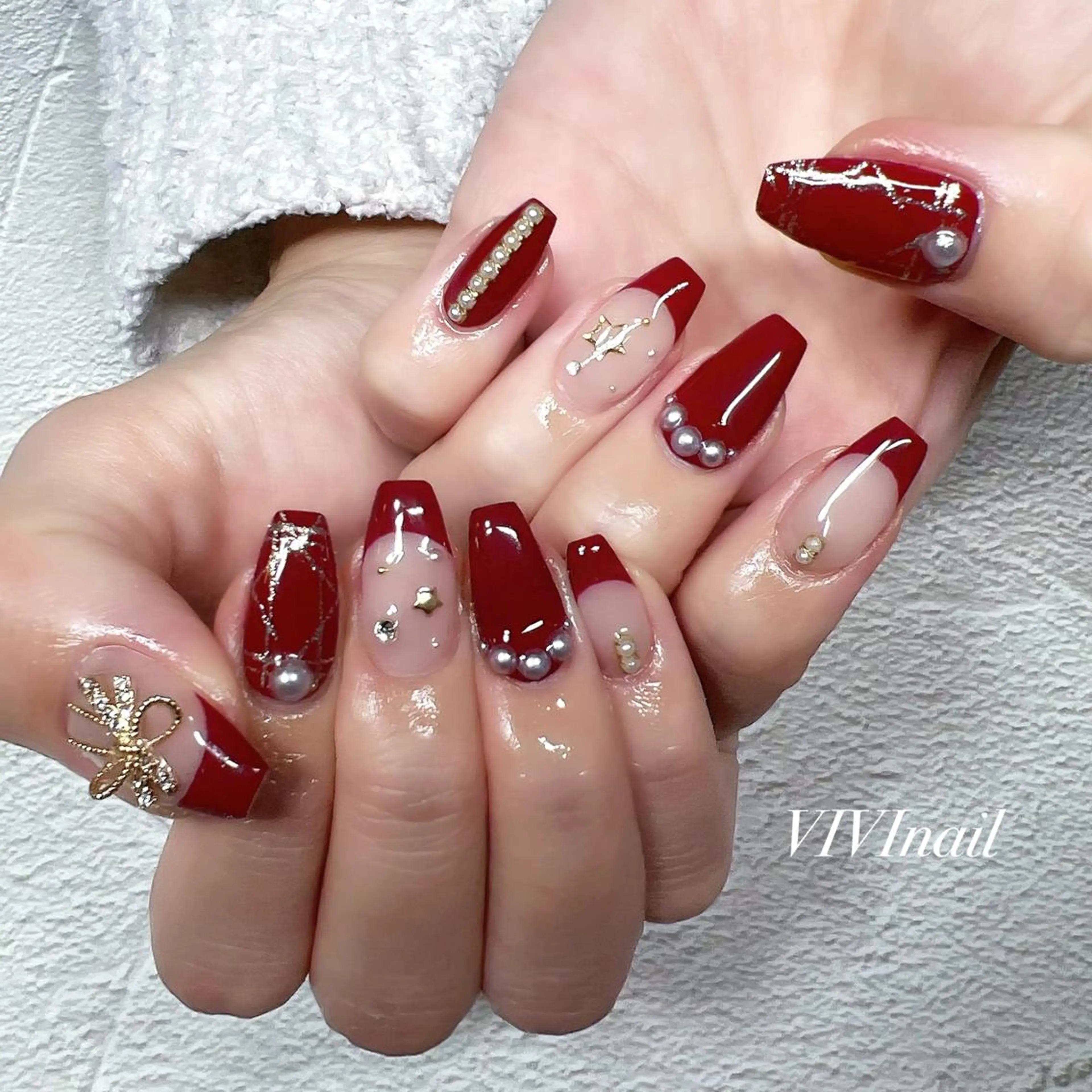 ネイル フレンチネイル 赤色 ハンドネイル vivi nailのネイルデザイン