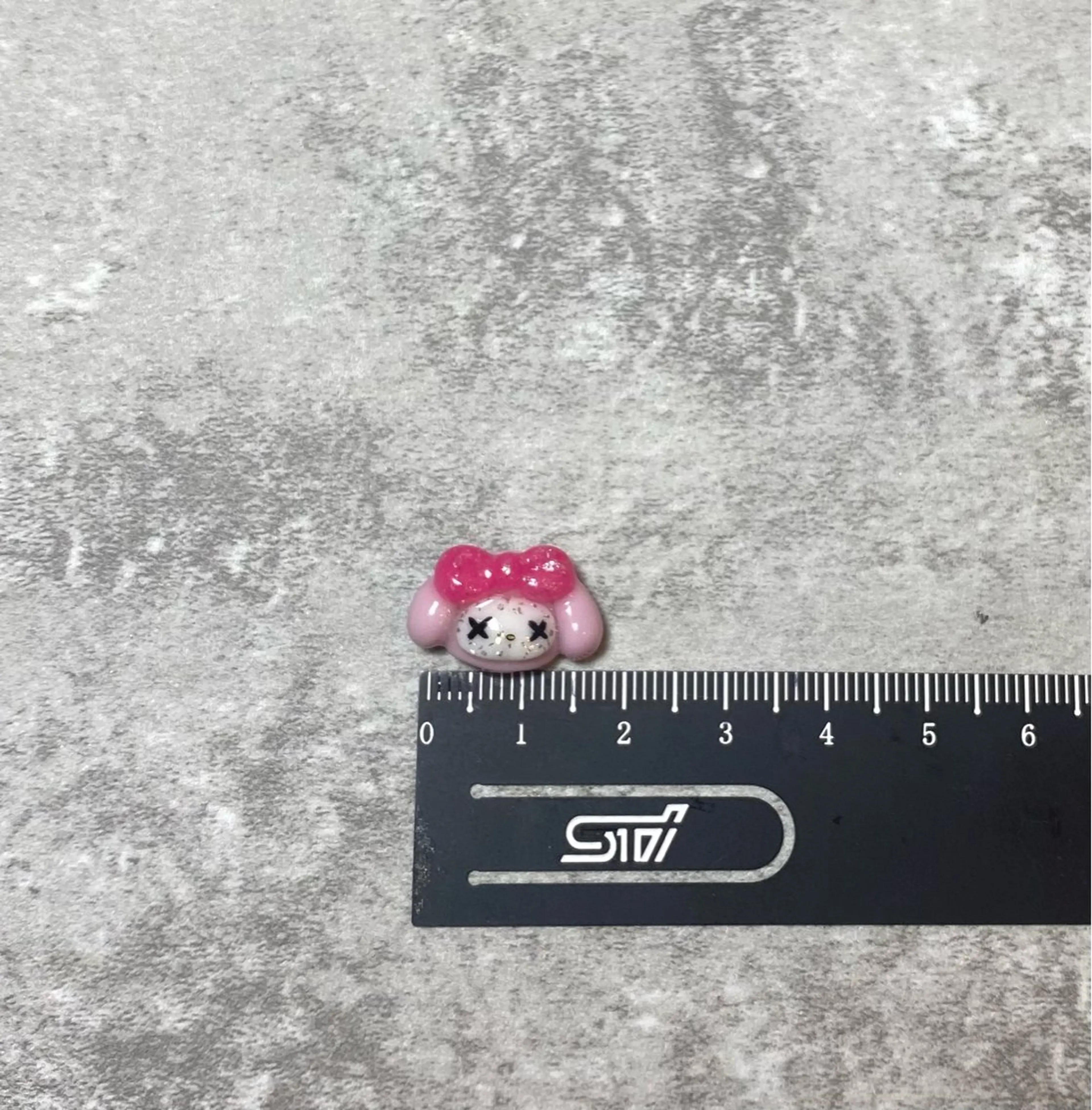 ネイル ラメ(グリッター) リボン Narumi nailのネイルデザイン