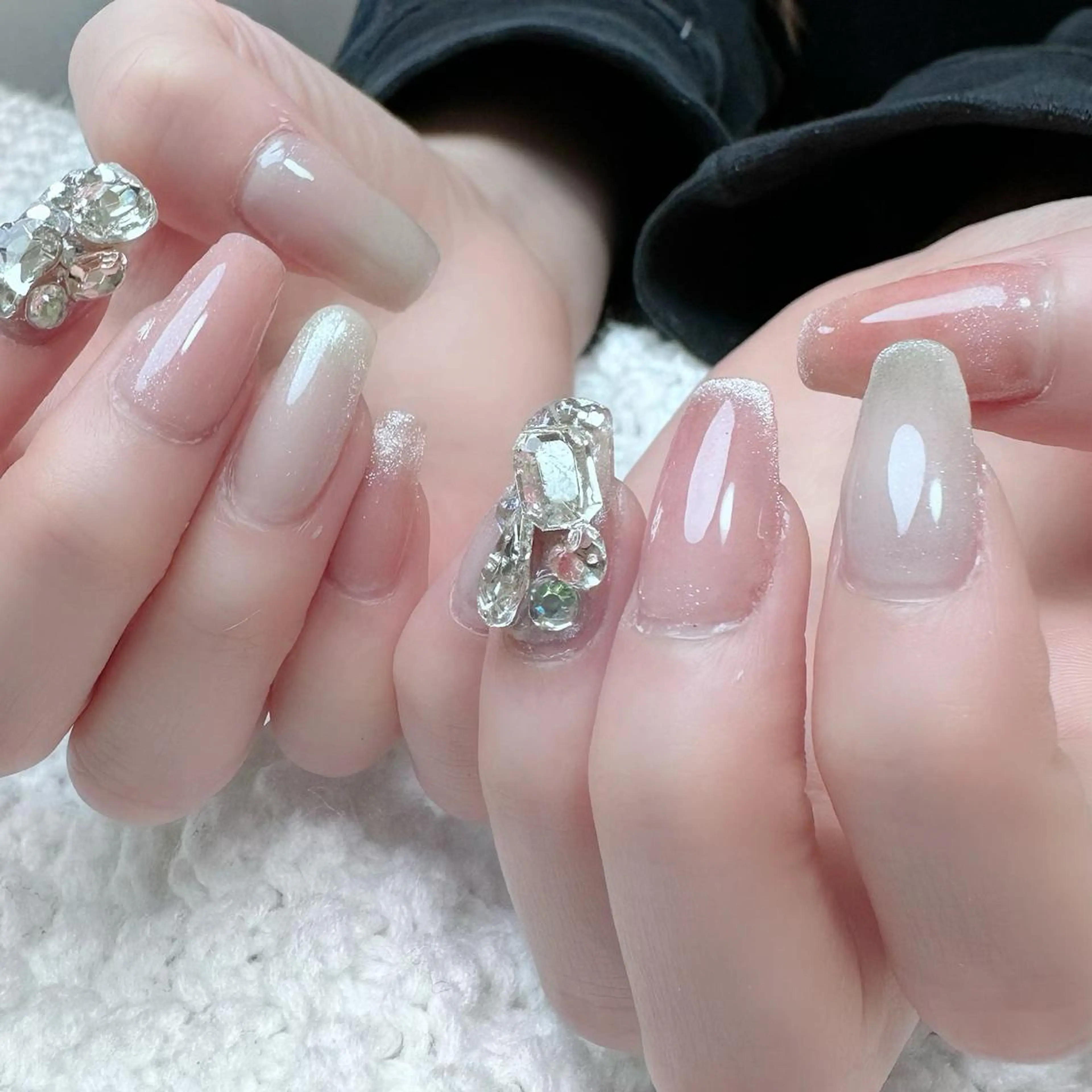 ネイル 新山 聖のネイルデザイン