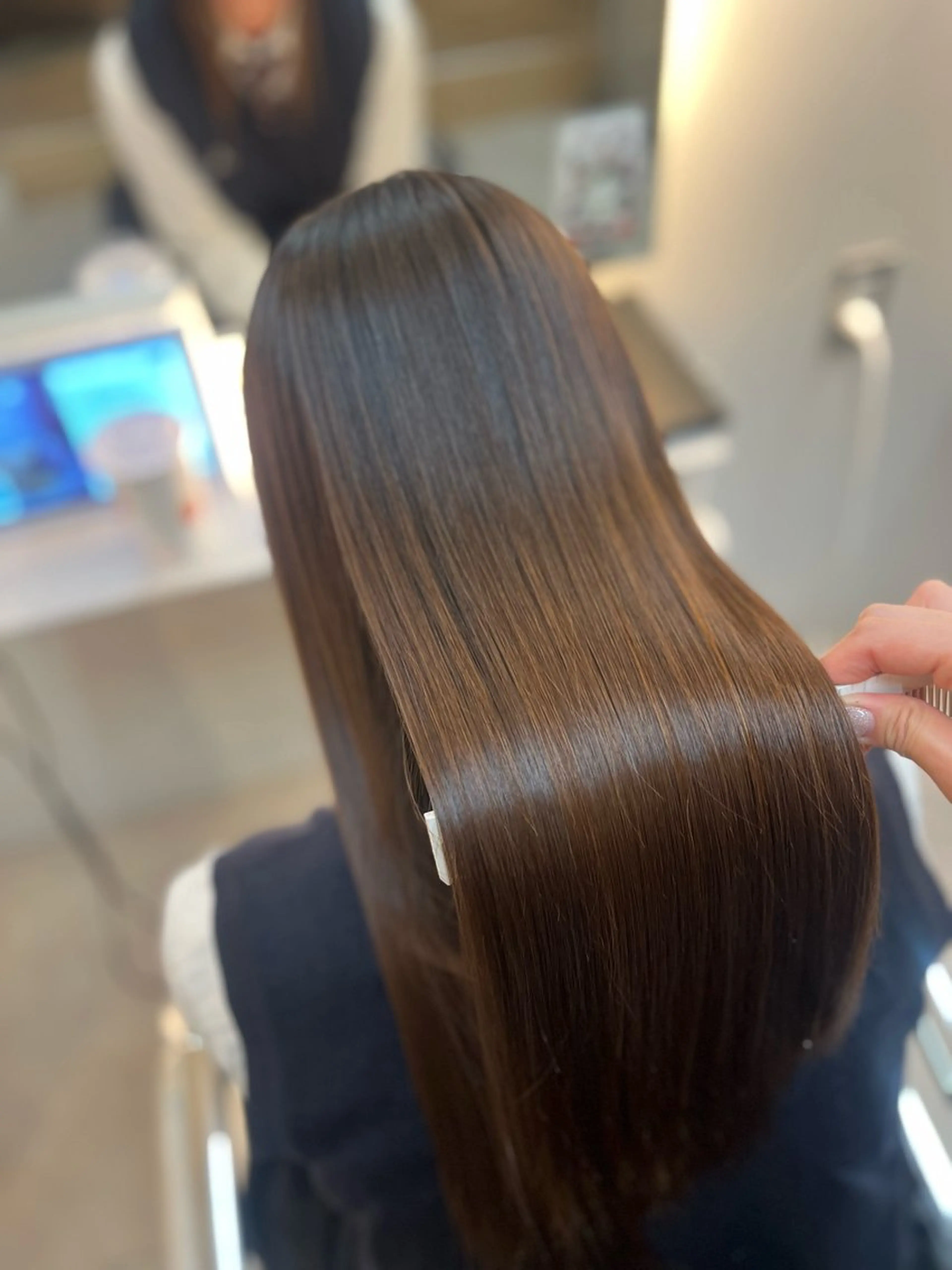 ロング 髪質改善 塩津 百華のヘアスタイル