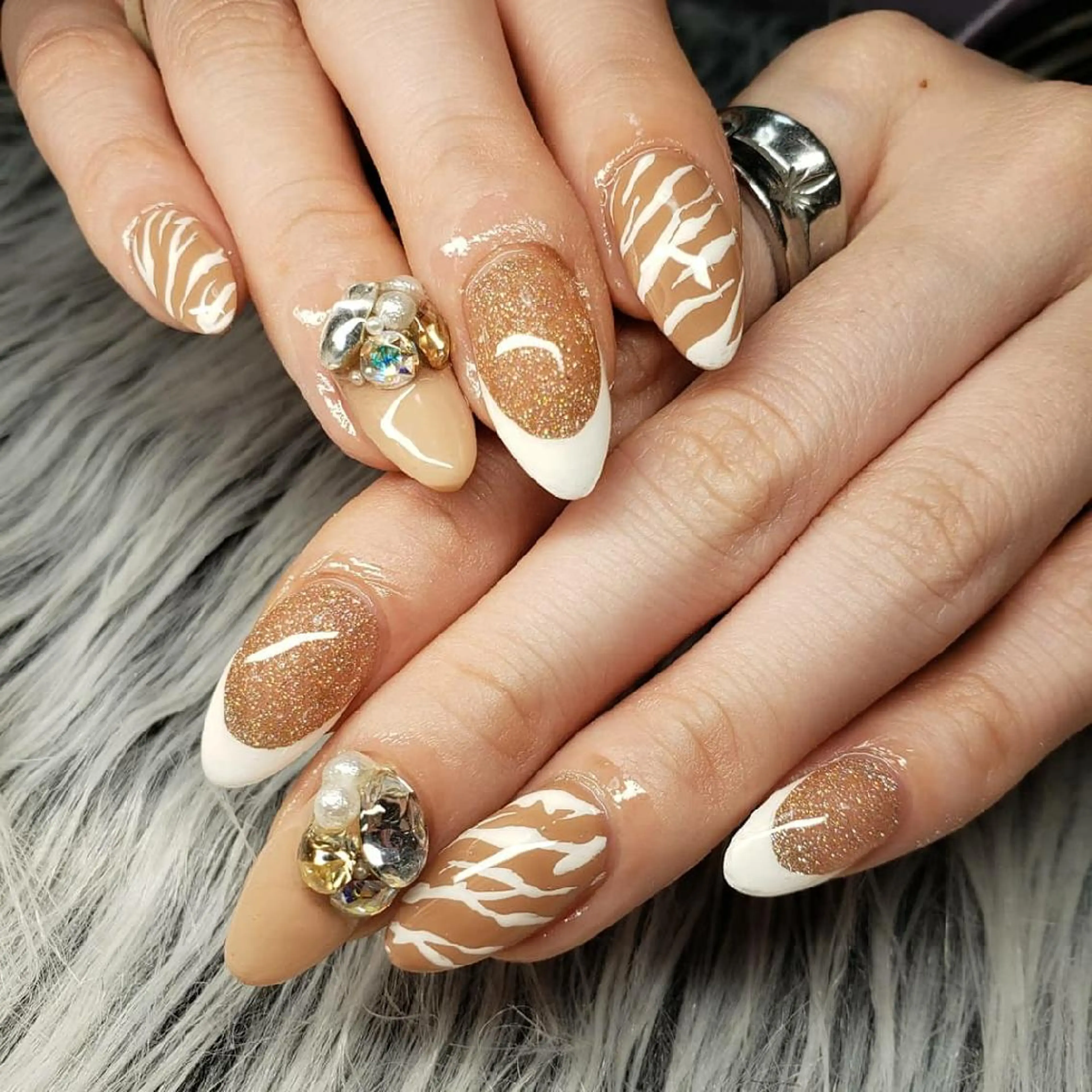 ネイル アニマル柄 フラッシュネイル フレンチネイル Nail salon Coco【溝の口駅】のネイルデザイン