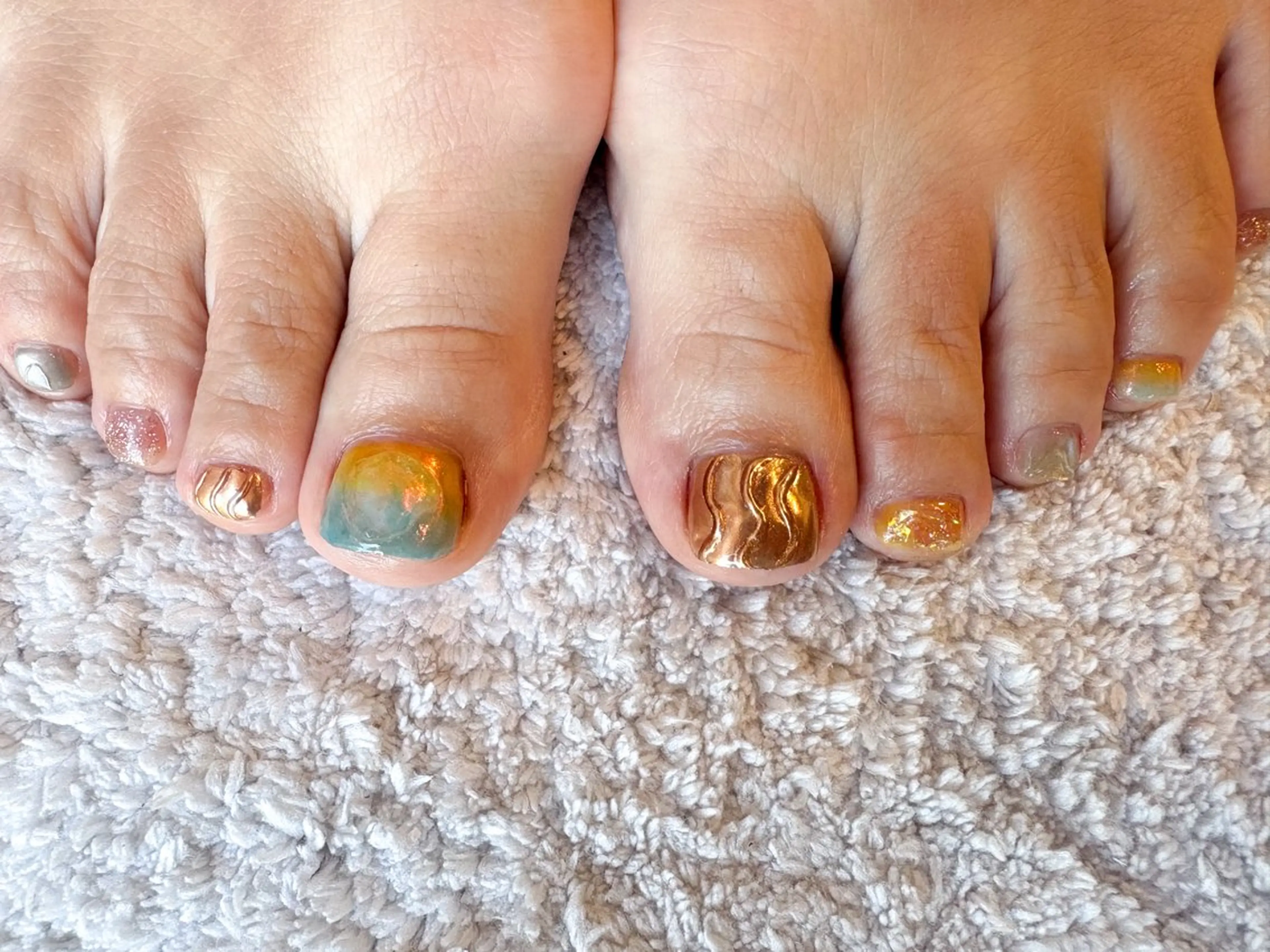 ネイル フットネイル 夏ネイル 🌲🌳🚪iiit o🌲🌳🌲のネイルデザイン