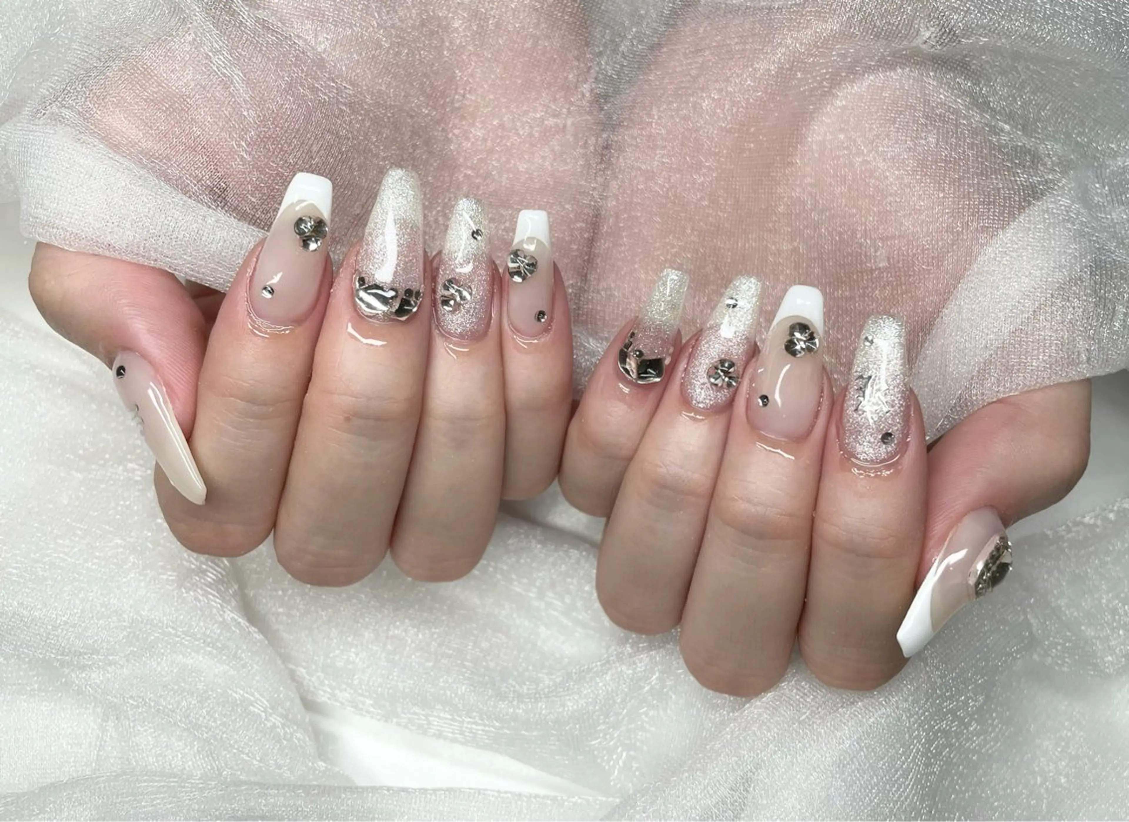 ネイル ハンドネイル Roi〈ロワ〉 Minakoのネイルデザイン