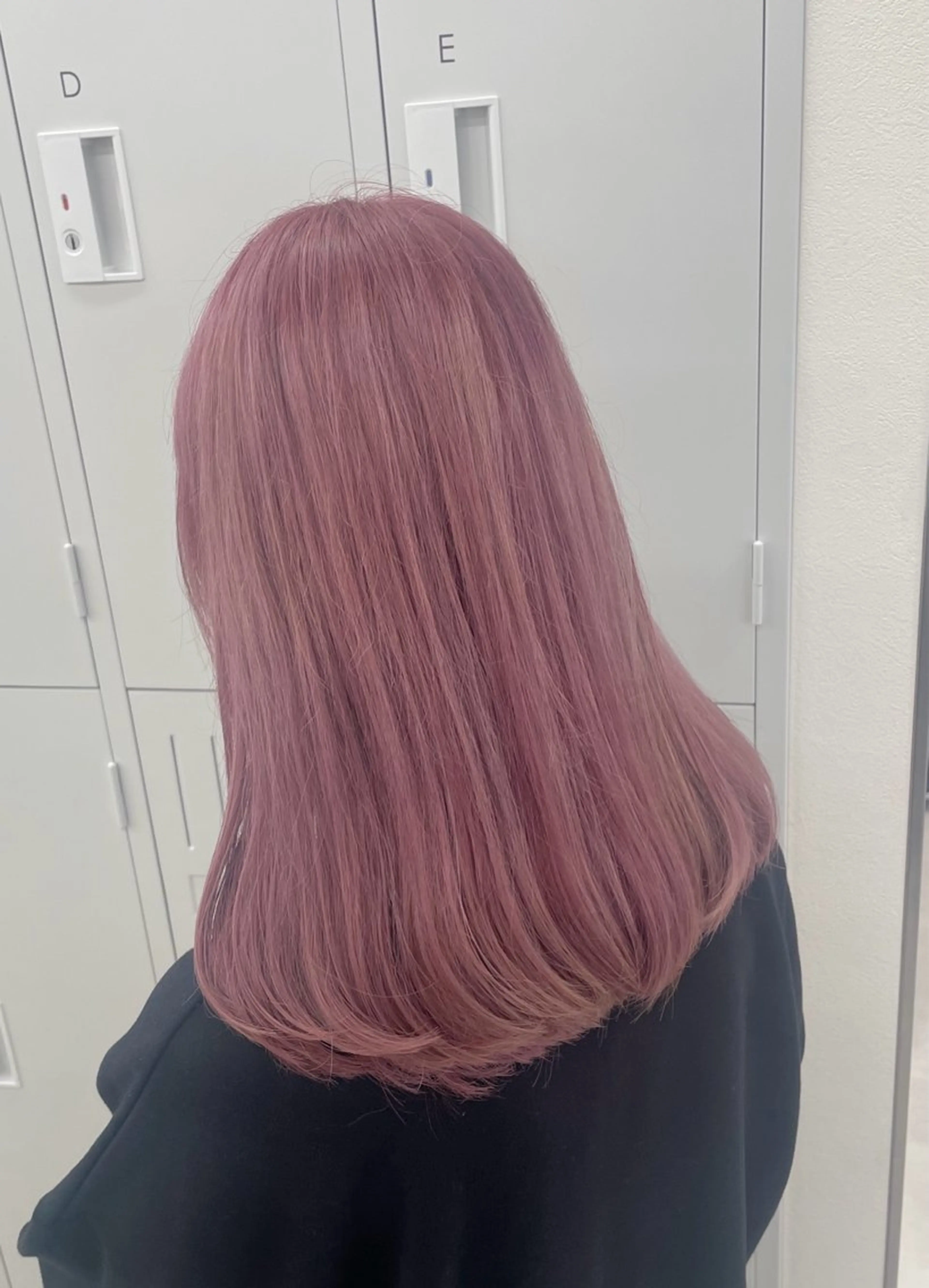 ロング カラー ヘアカラー NaVIユウジ 透明感カラーのヘアスタイル