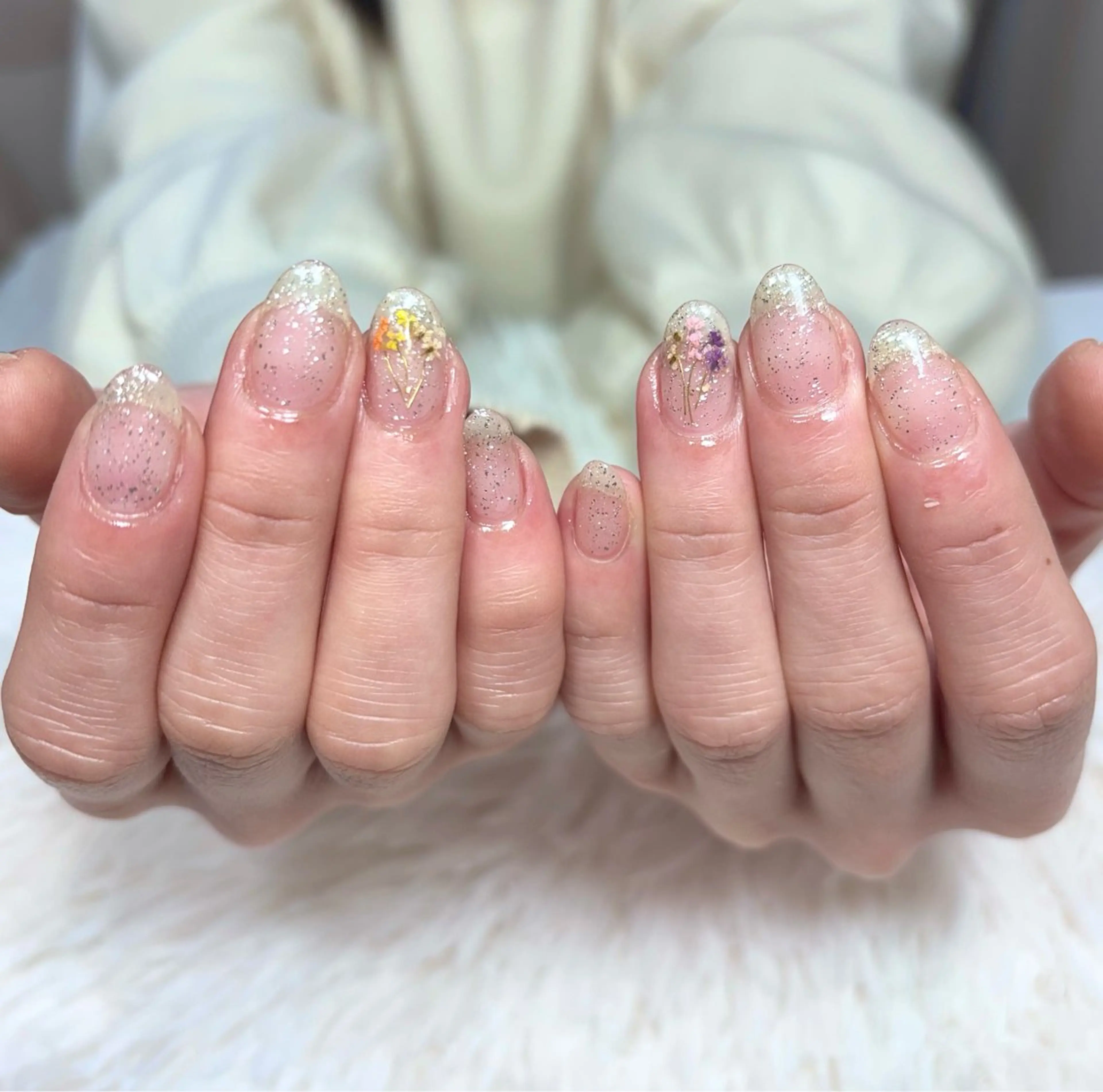 ネイル ラメ(グリッター) オフィスネイル 春ネイル ハンドネイル LUANA n'sのネイルデザイン