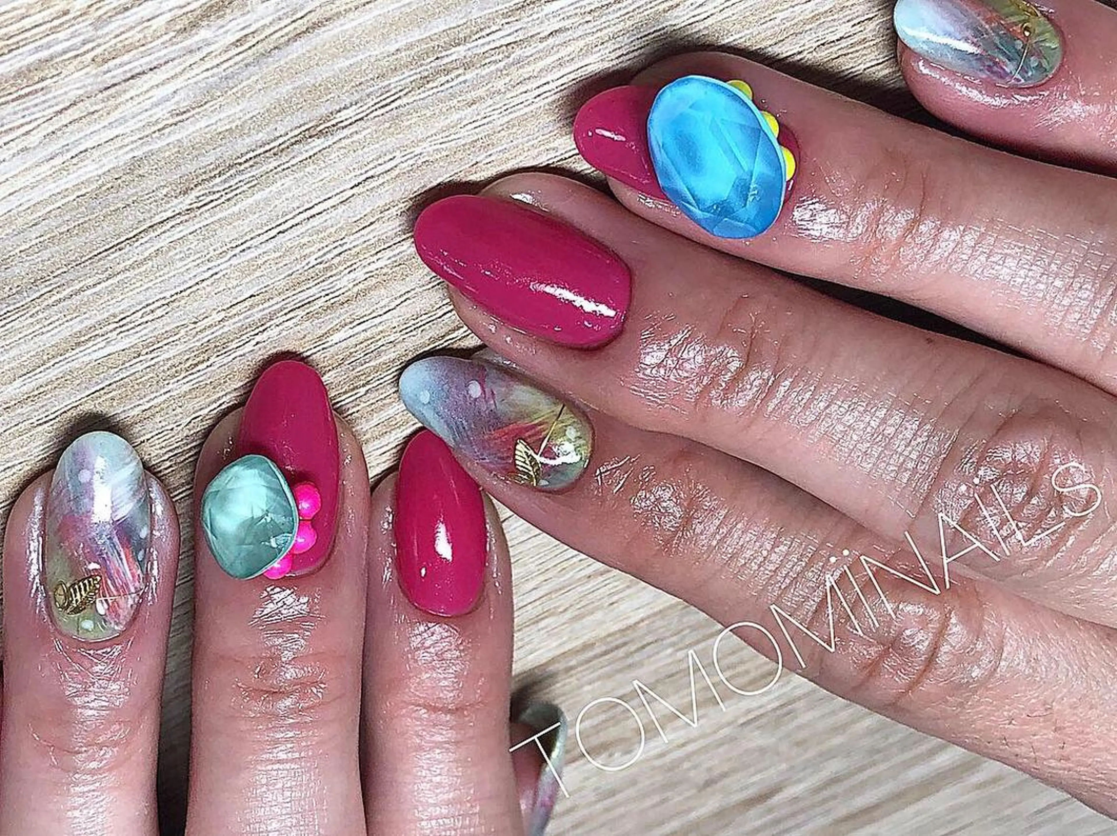 ネイル private salon TOMOMINAILs所属・TOMOMI NAILsのネイルデザイン