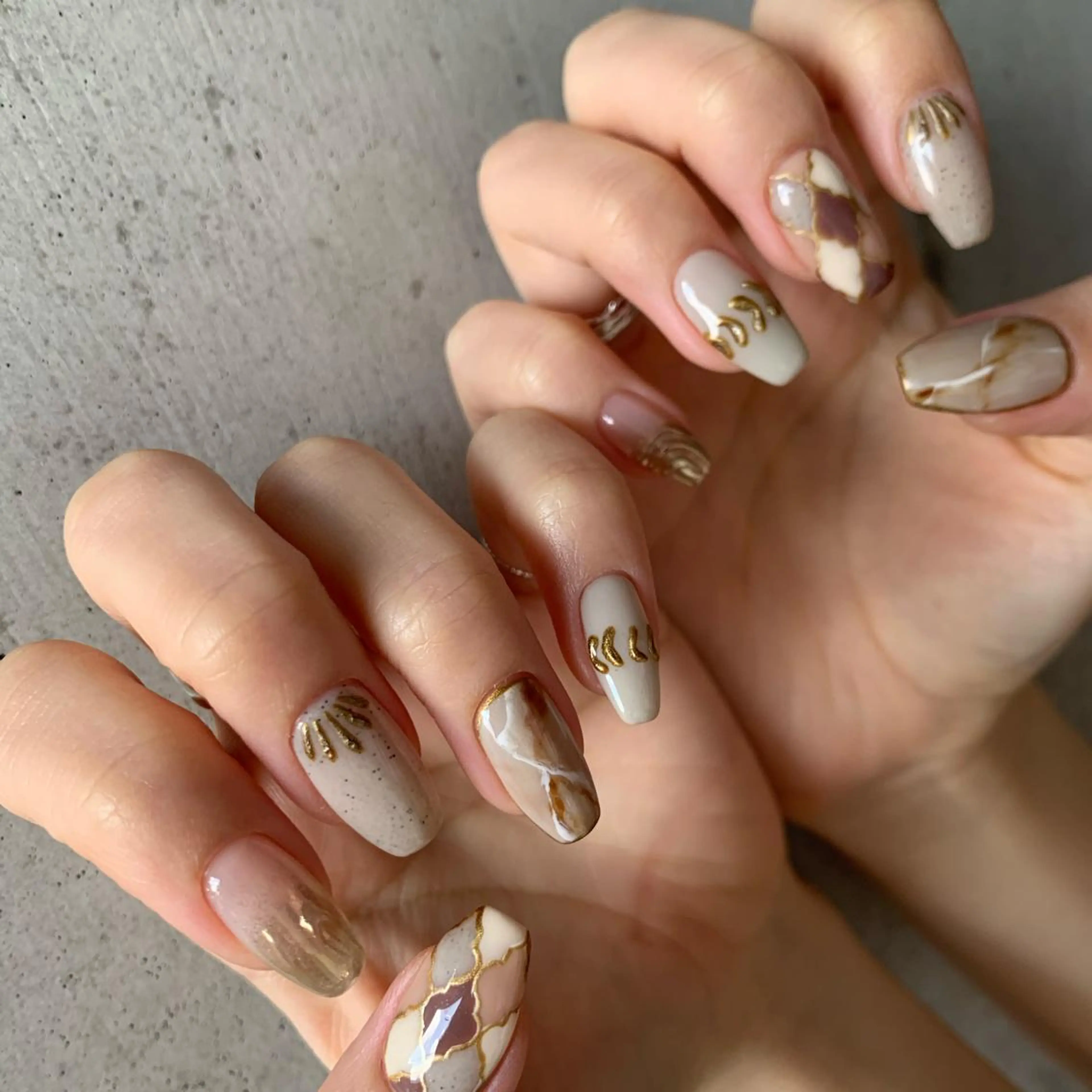 ミディアム カラー パーマ ヘアアレンジ メンズ キッズ マツエク・マツパ feey ⁑erinaのネイルデザイン