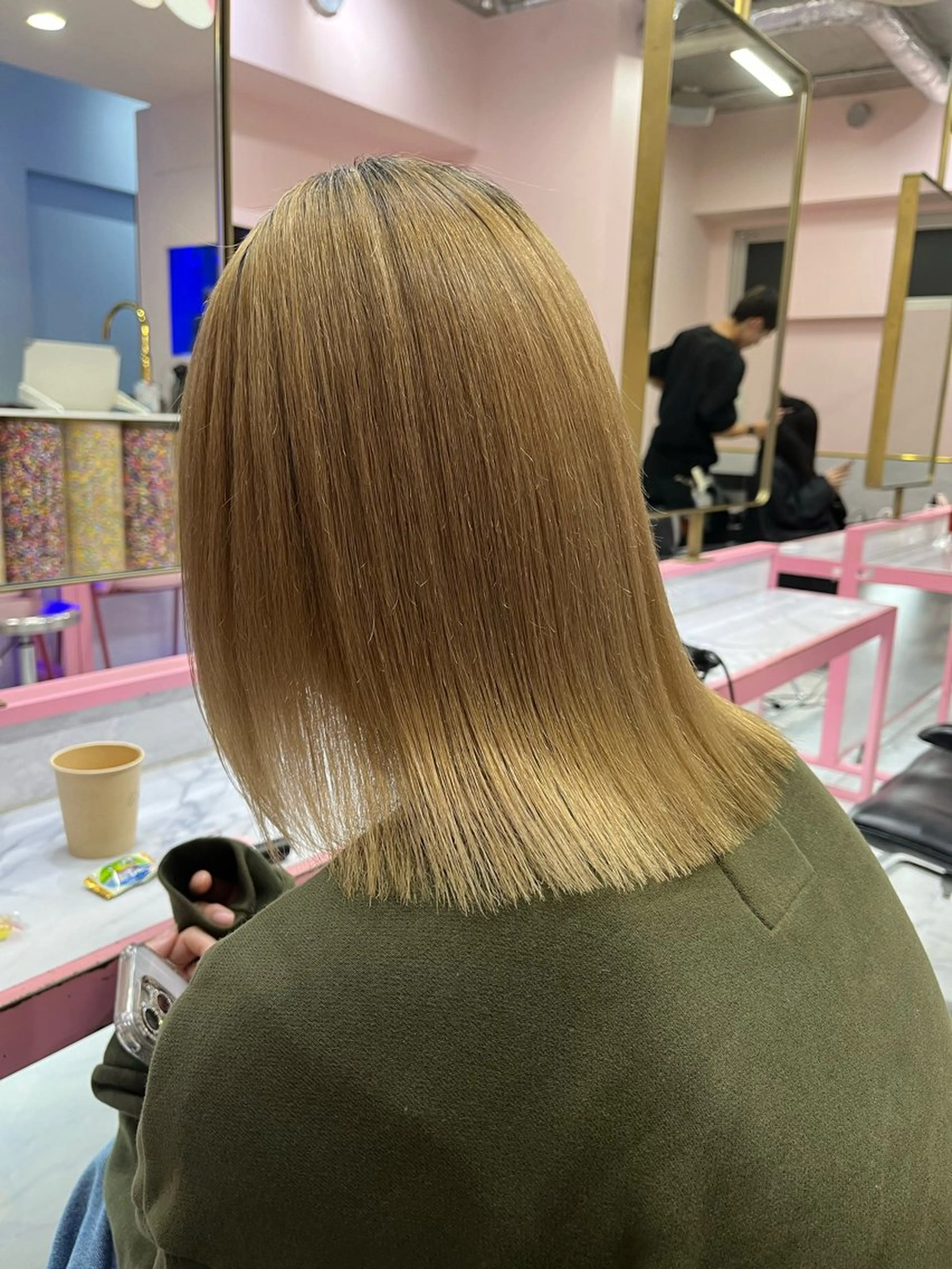 ミディアム カラー カット ヘアカラー トリートメント ☘️ブリーチ/ハイト ーン/レイヤー/のヘアスタイル