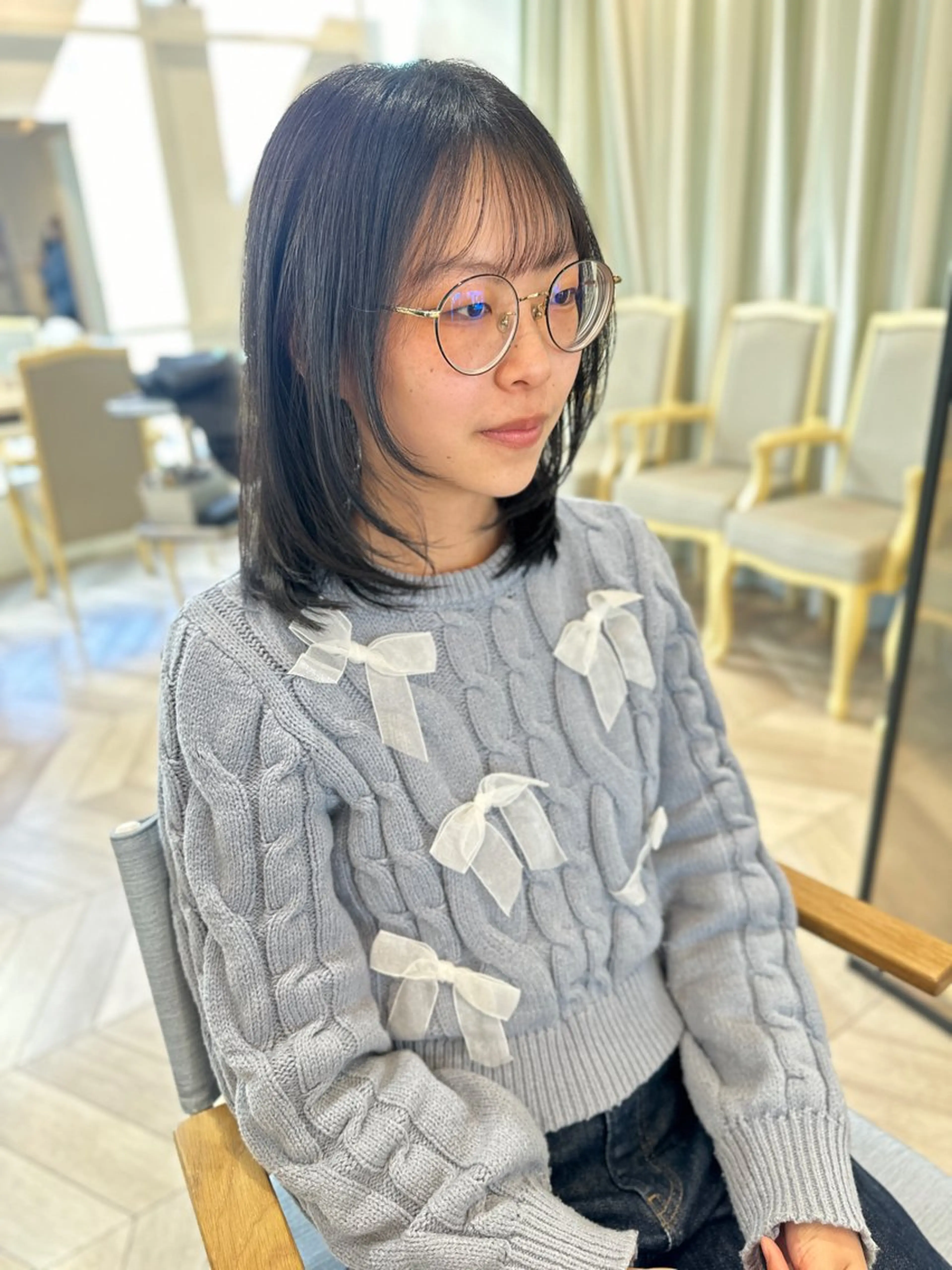 ミディアム カット トリートメント 小顔レイヤー/ ベージュ🤍Rieのヘアスタイル