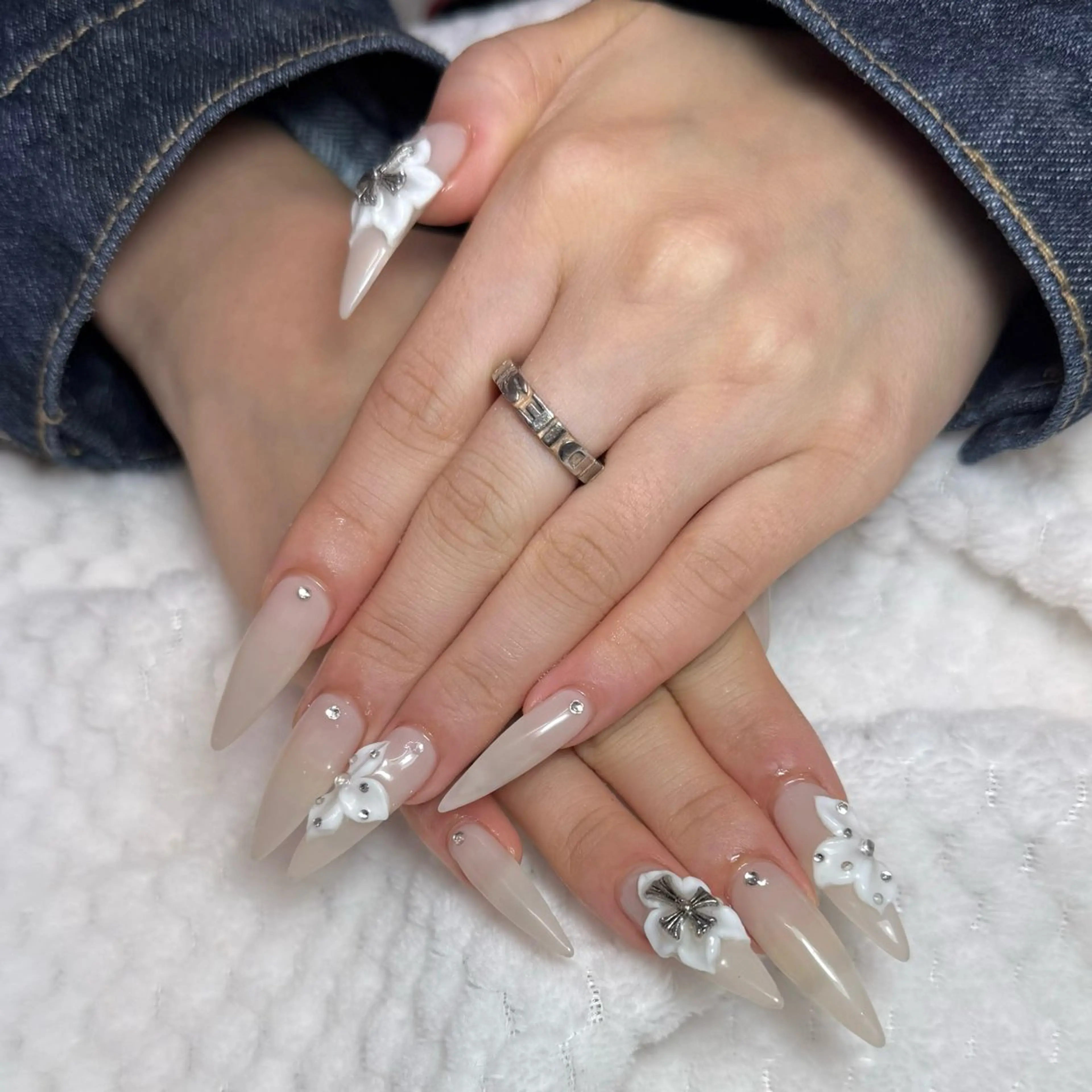 ネイル ハンドネイル Arva Manaのネイルデザイン