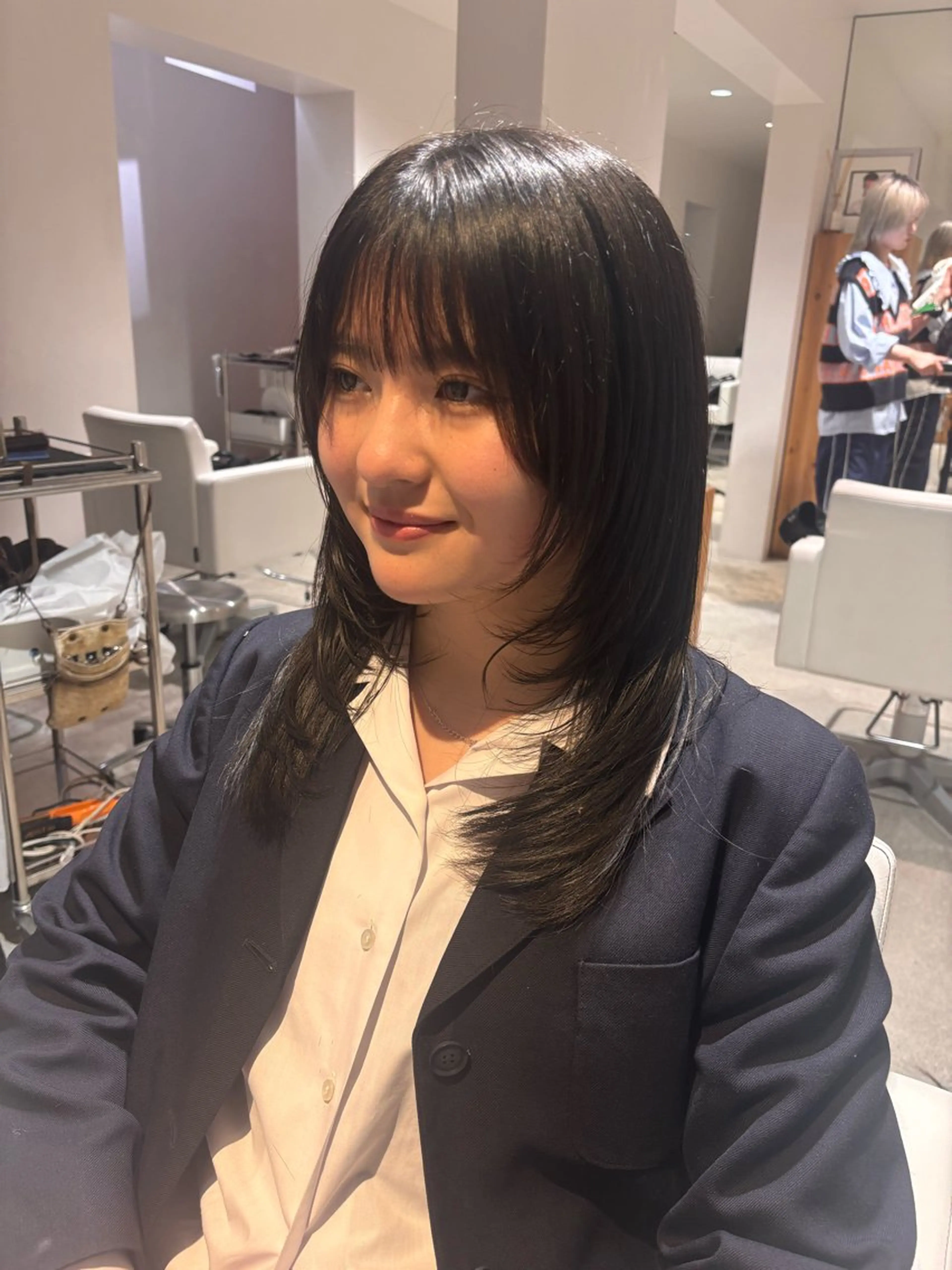 セミロング 中間 陽平のヘアスタイル