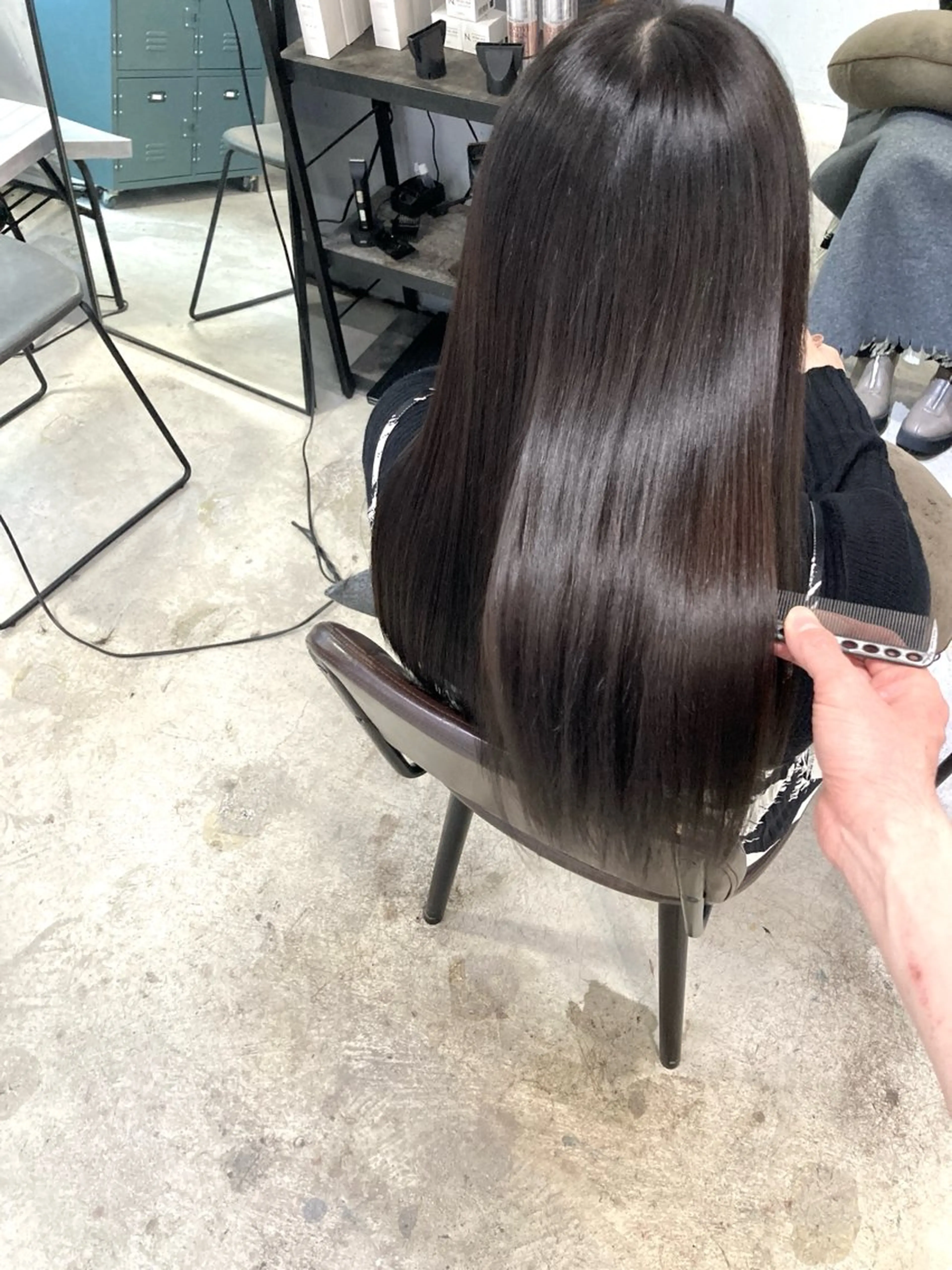 セミロング くせ毛 カット 縮毛矯正 トリートメント 新井 広樹のヘアスタイル