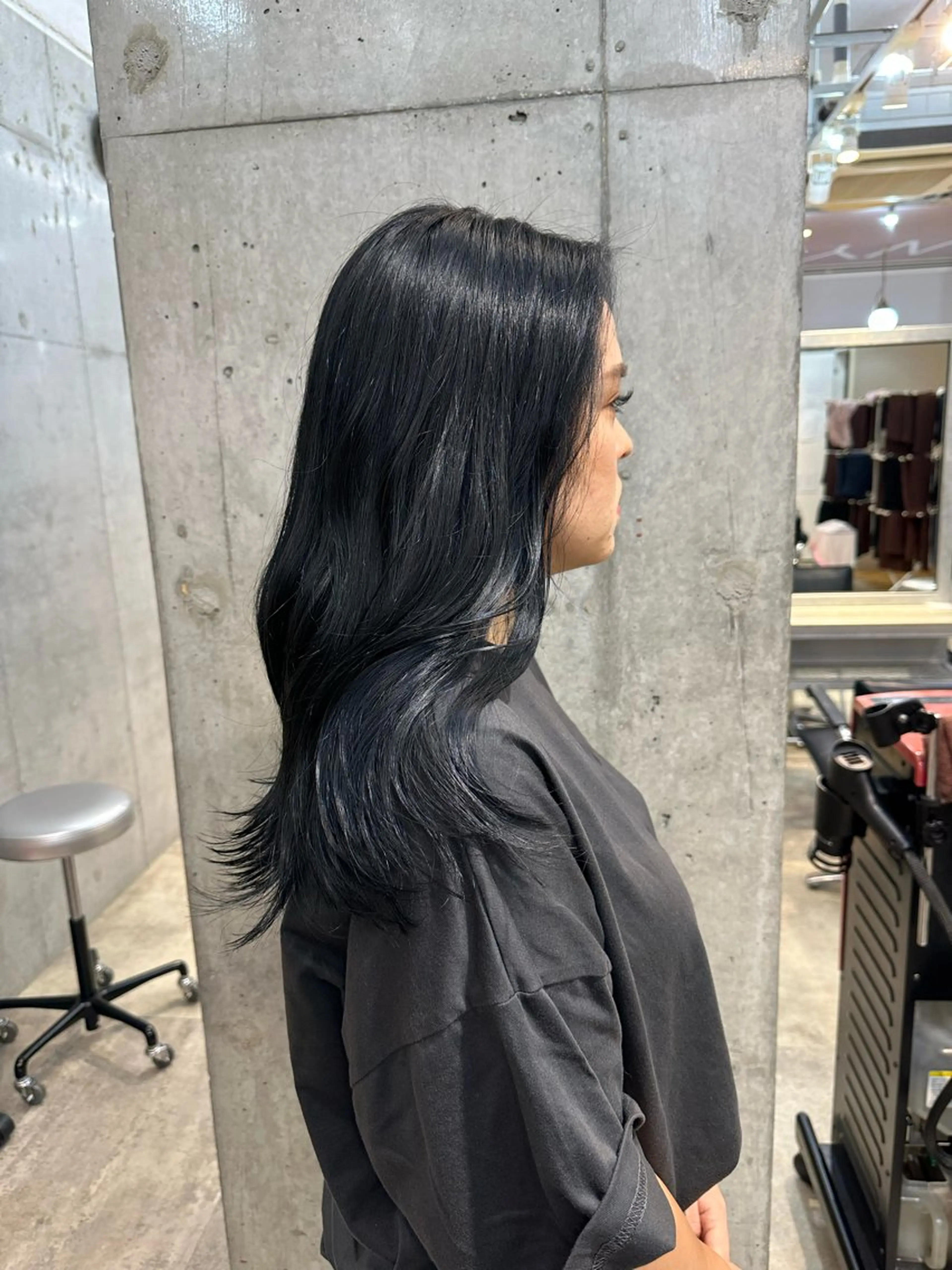 セミロング カラー 透明感カラー さとう あやかのヘアスタイル