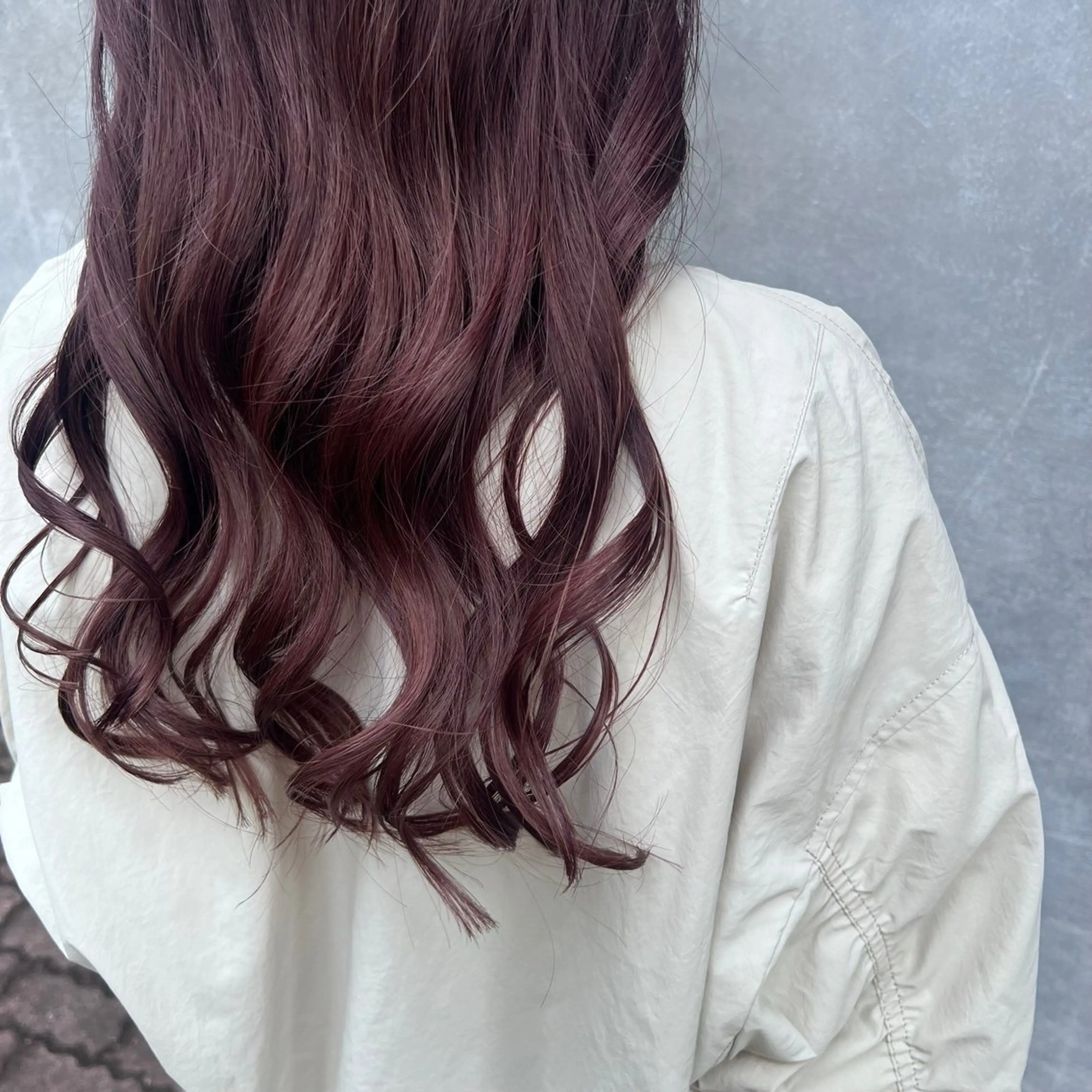 ロング カラー ヘアカラー 野崎 桃実のヘアスタイル