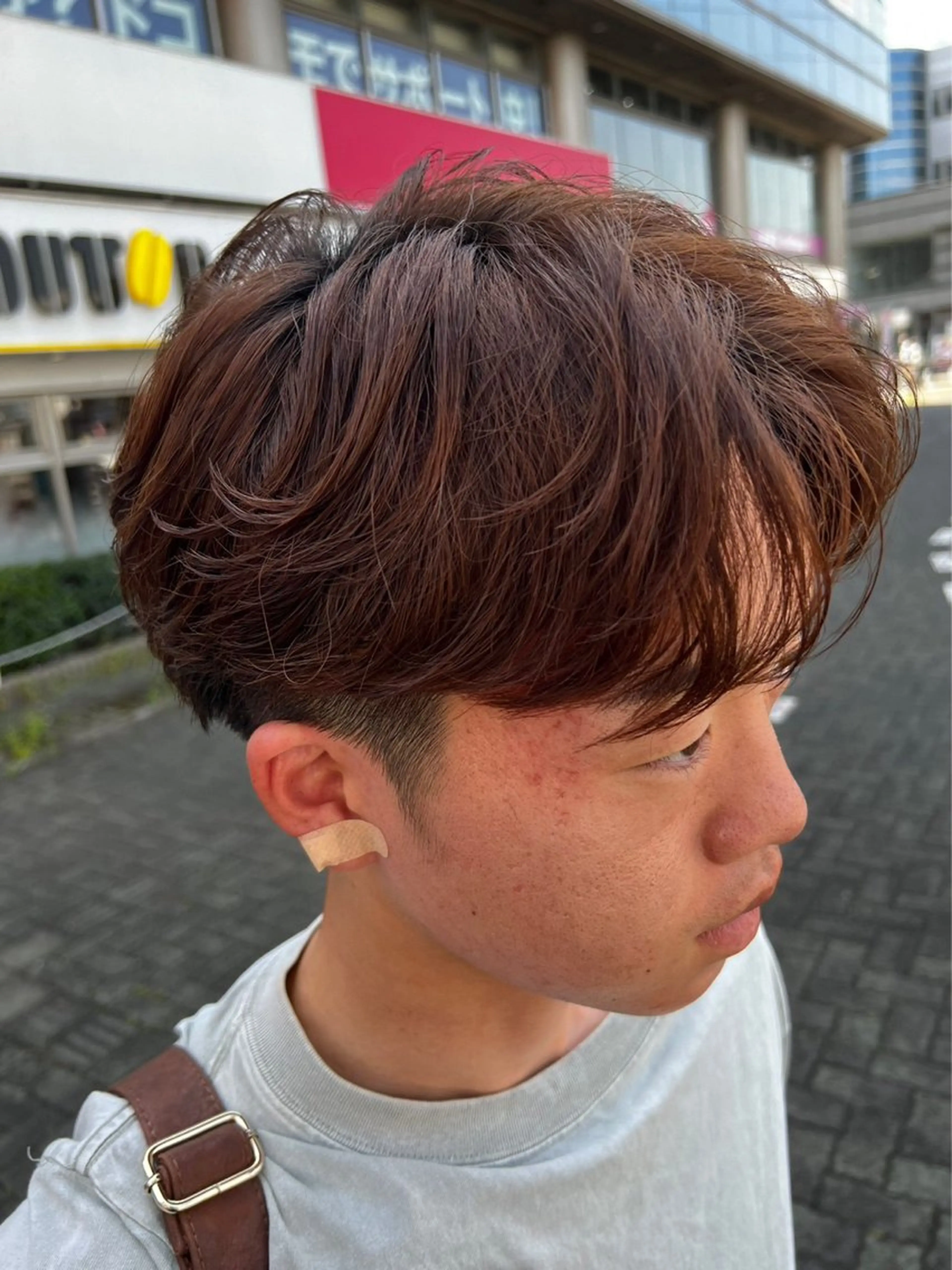 ショート パーマ メンズ おがた たくむの眉毛・アイブロウイメージ