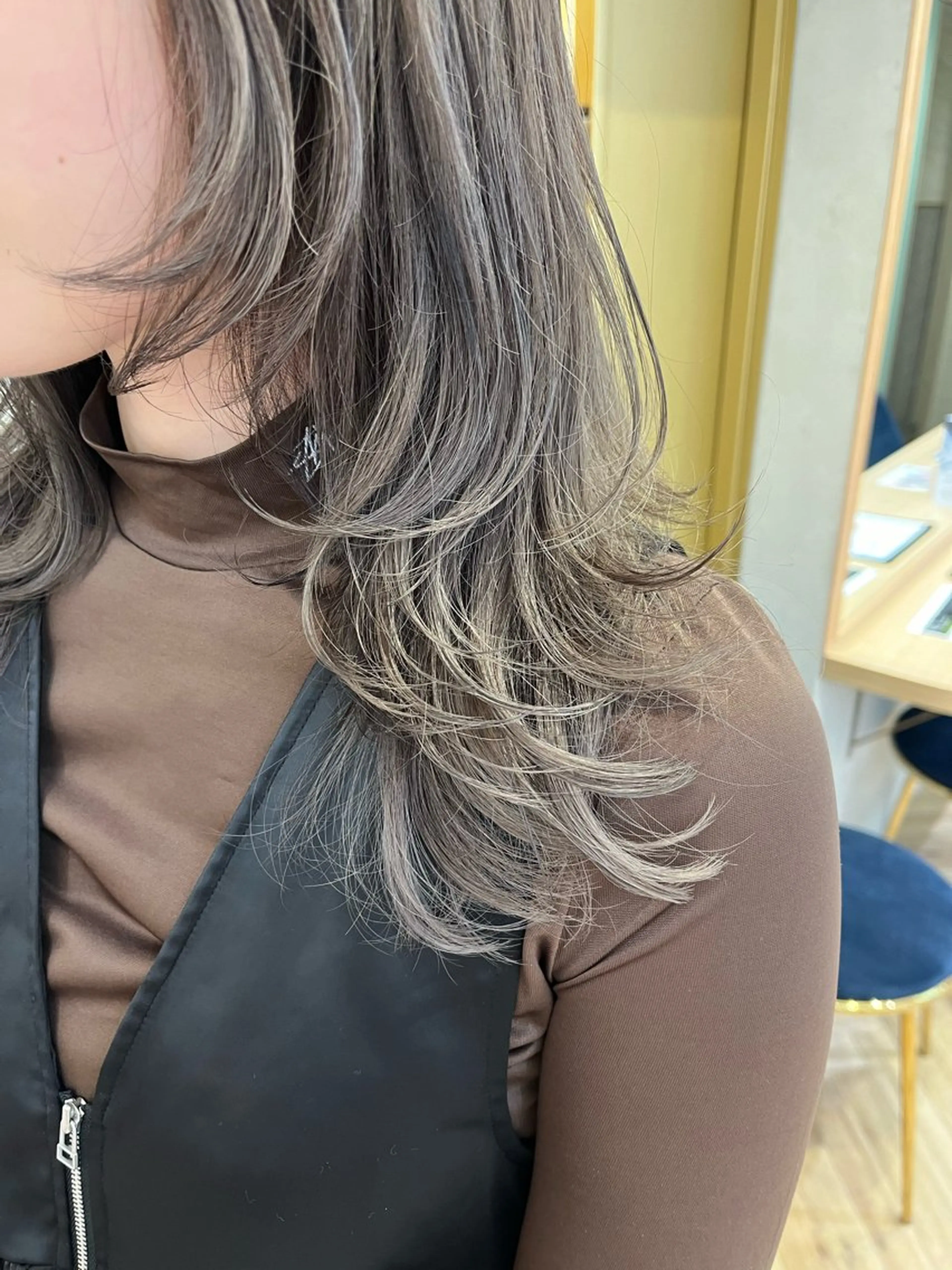 セミロング レイヤーカット トリートメント カット トリートメント 透明感カラー│ レイヤーヘア中居美樹のヘアスタイル