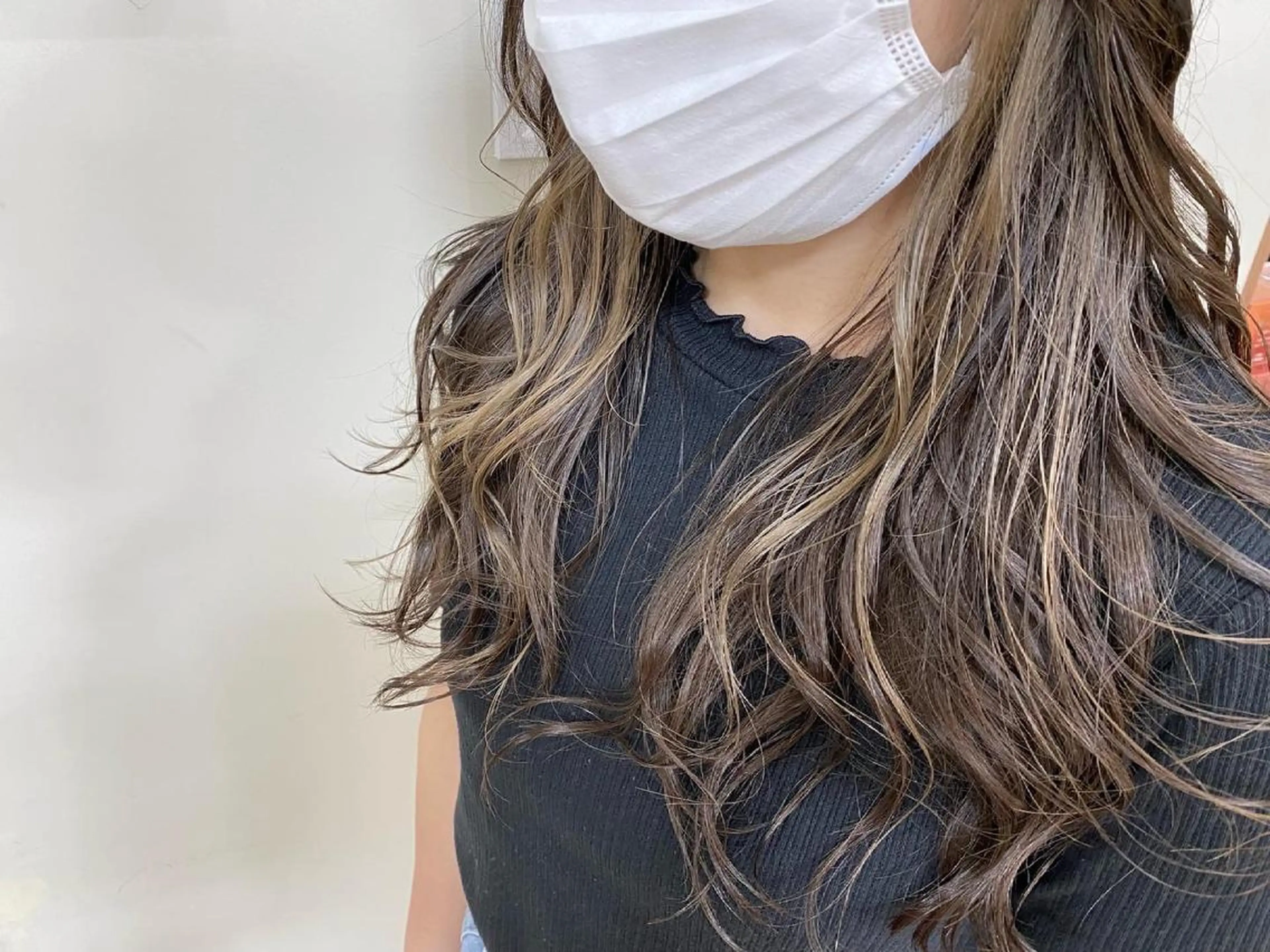 カラー SALOWIN栄 高須大貴のヘアスタイル