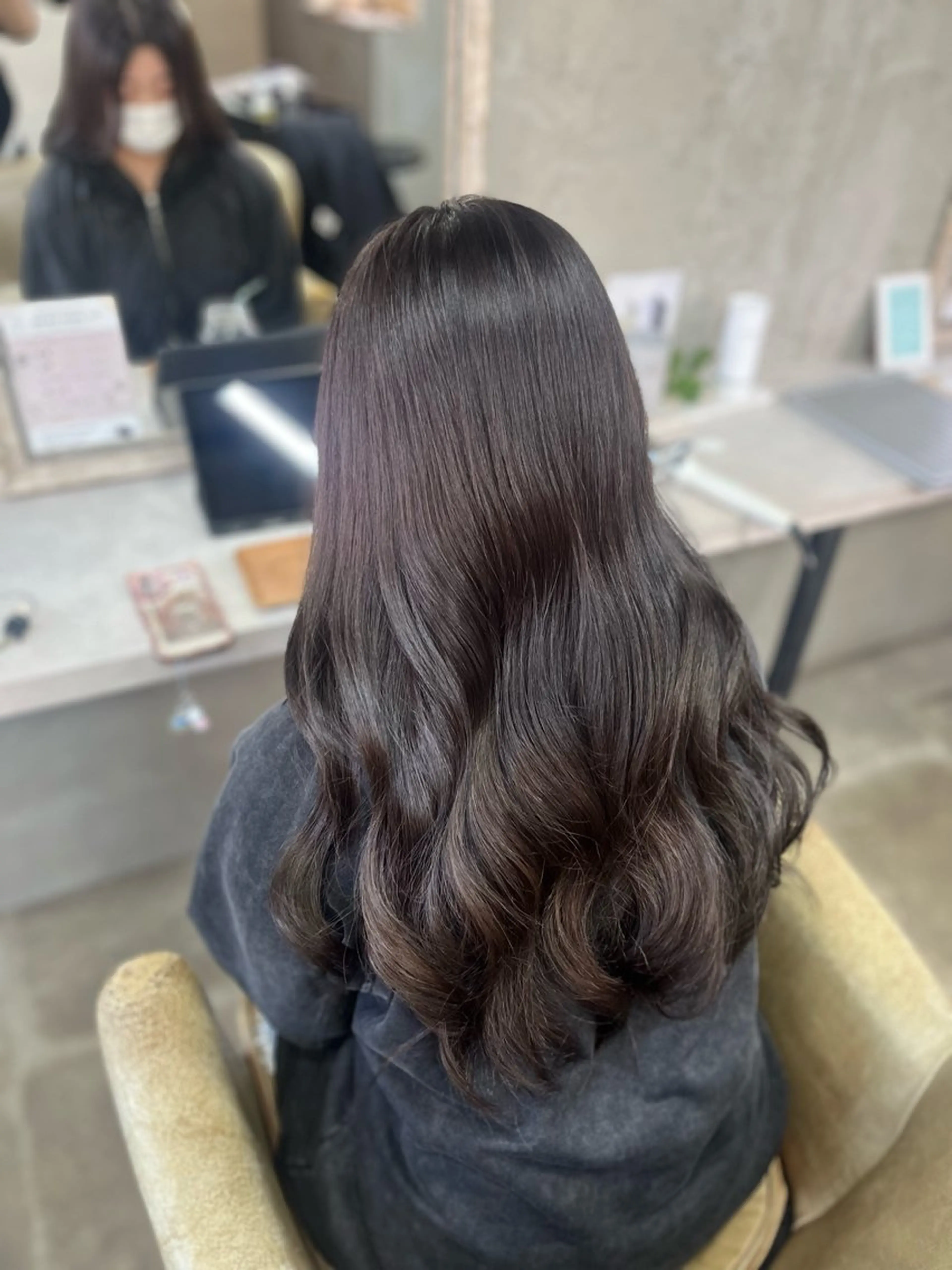 ロング カラー ブラウンカラー ココアブラウン ヘアカラー トリートメント Blast akihaのヘアスタイル