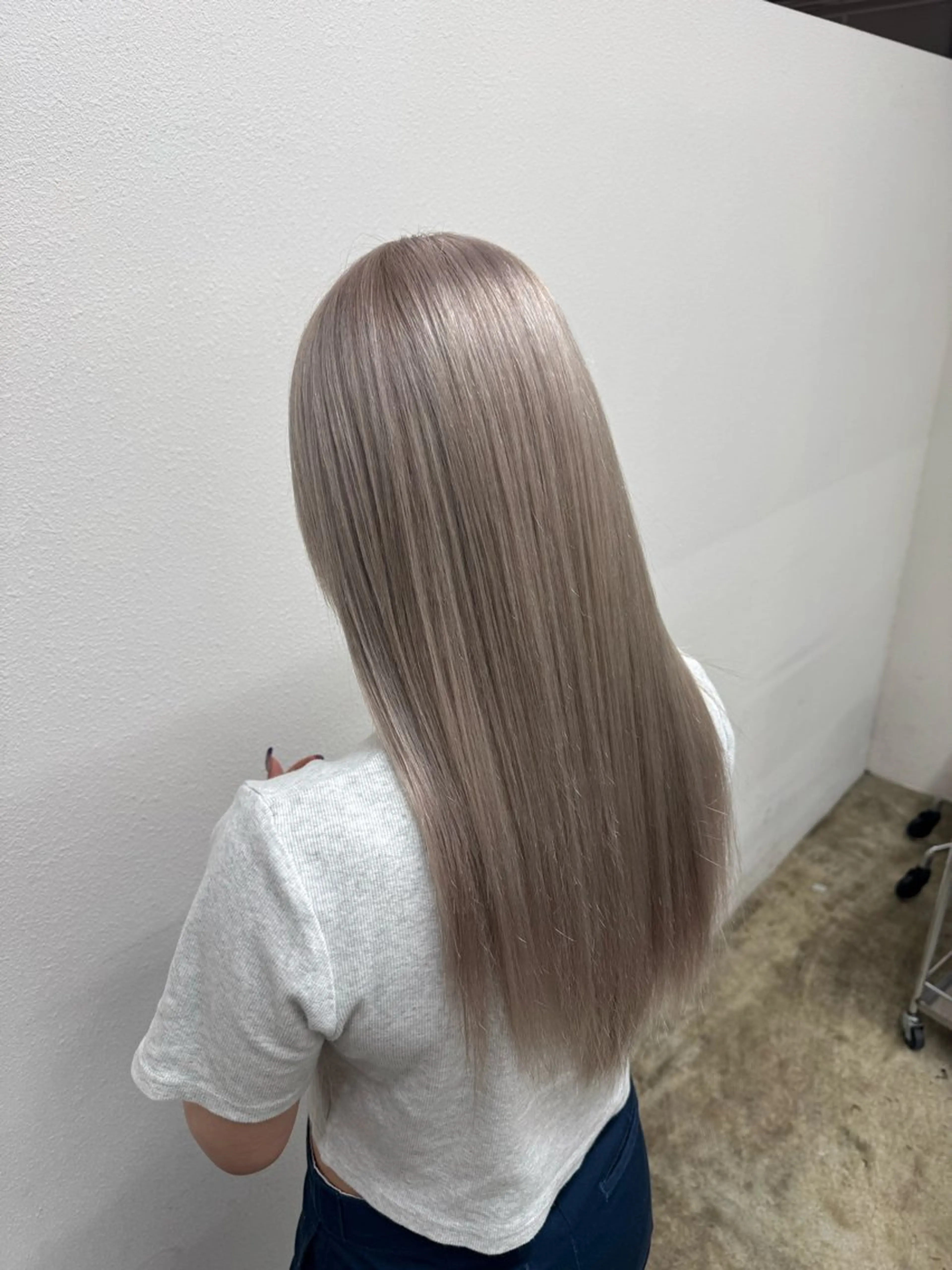 ロング カラー ブリーチ ヘアカラー fand / HINAのヘアスタイル