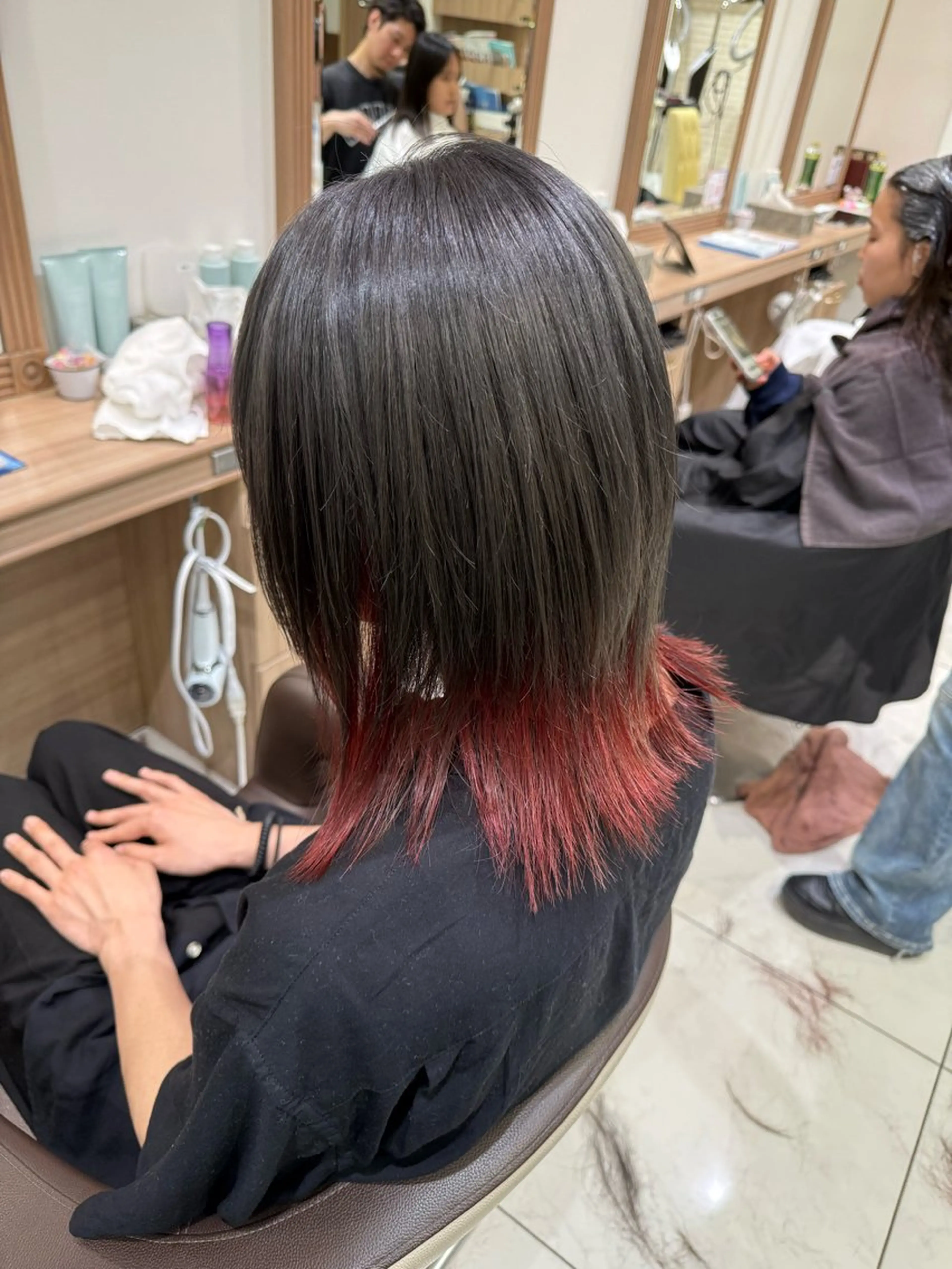 セミロング ウルフカット ヘアカラー 玉村 愛李 【ash 津田沼店】のヘアスタイル