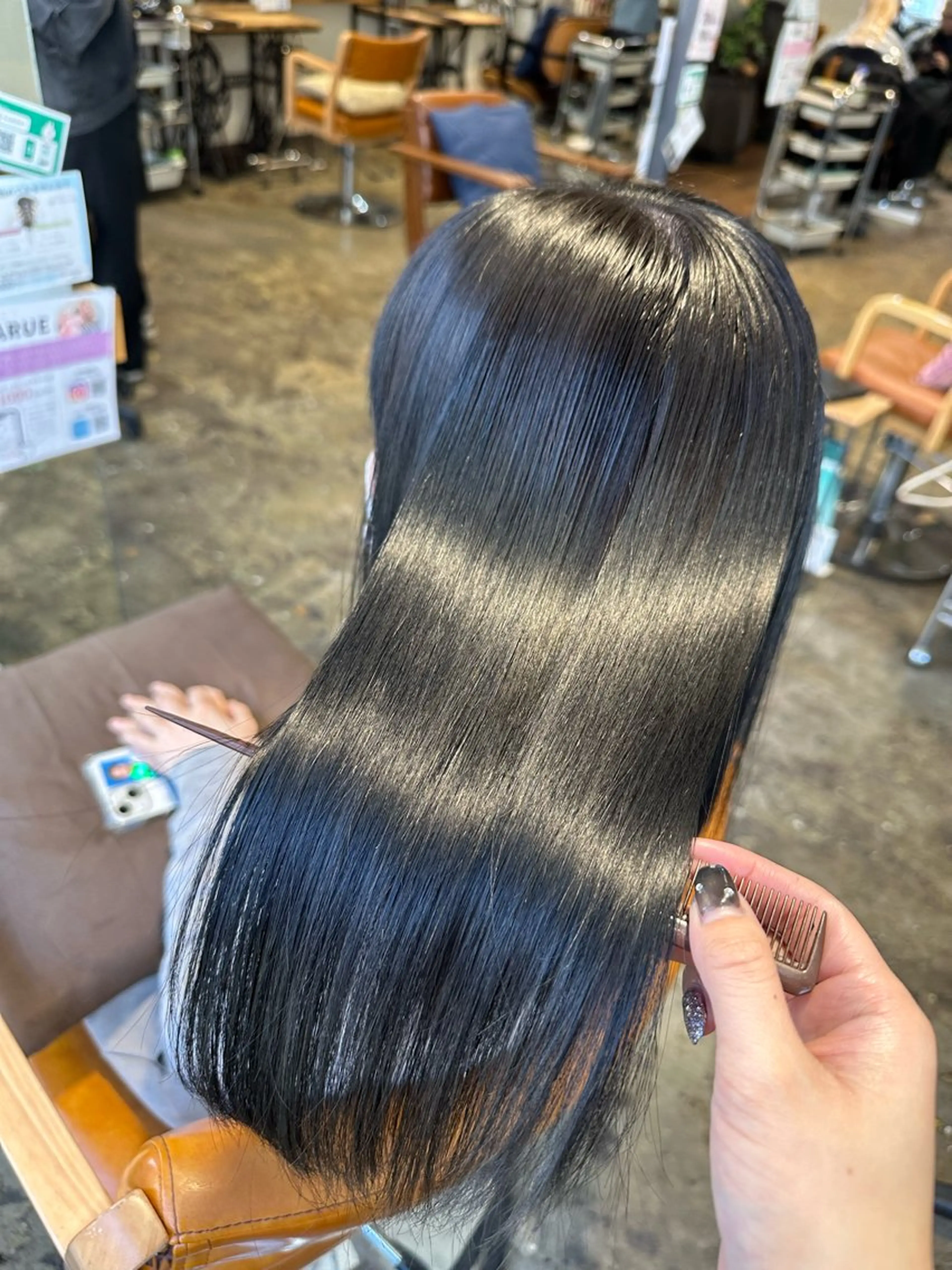ロング 金 春江のヘアスタイル