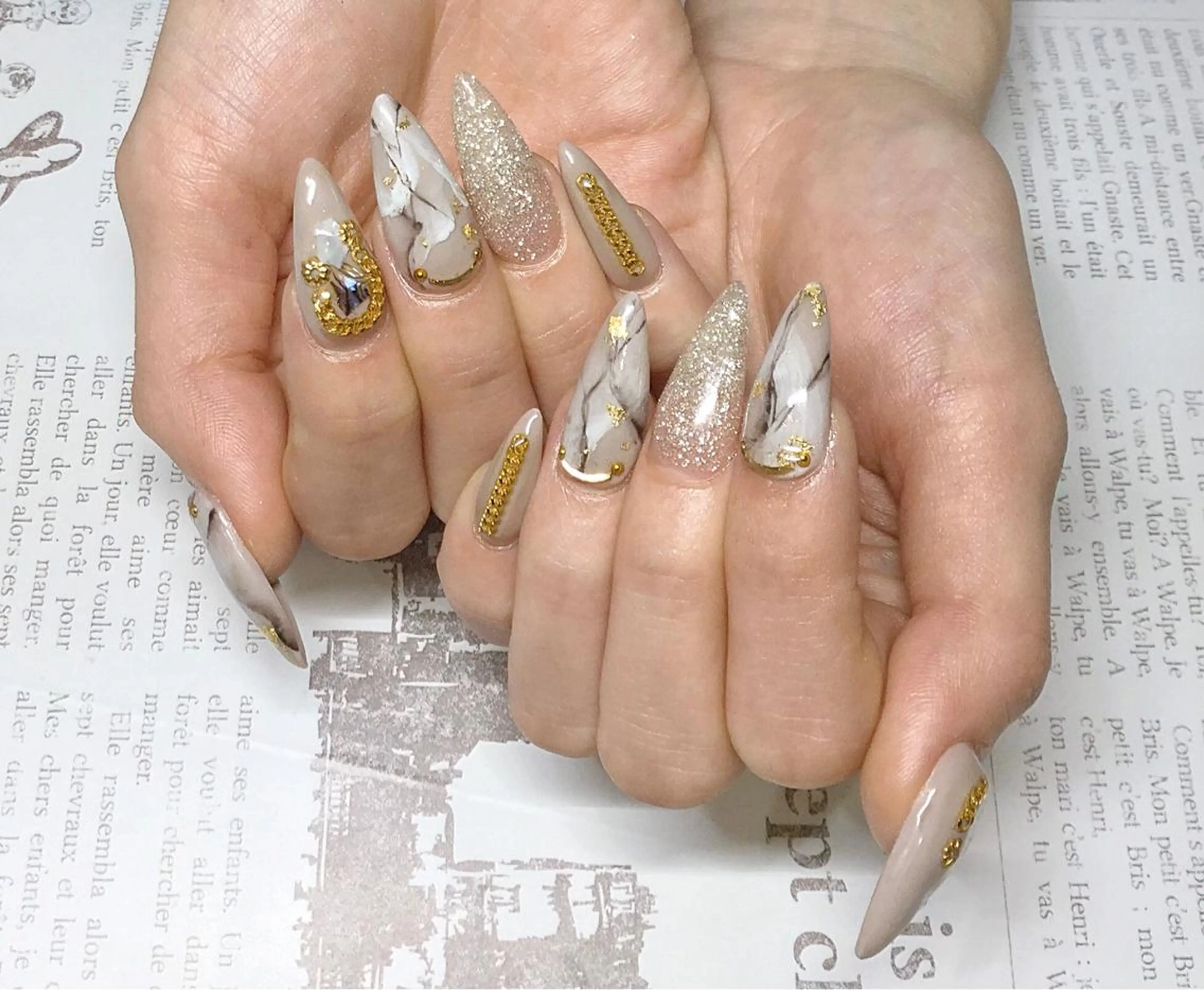 ネイル elu ：nail＆eyeのネイルデザイン