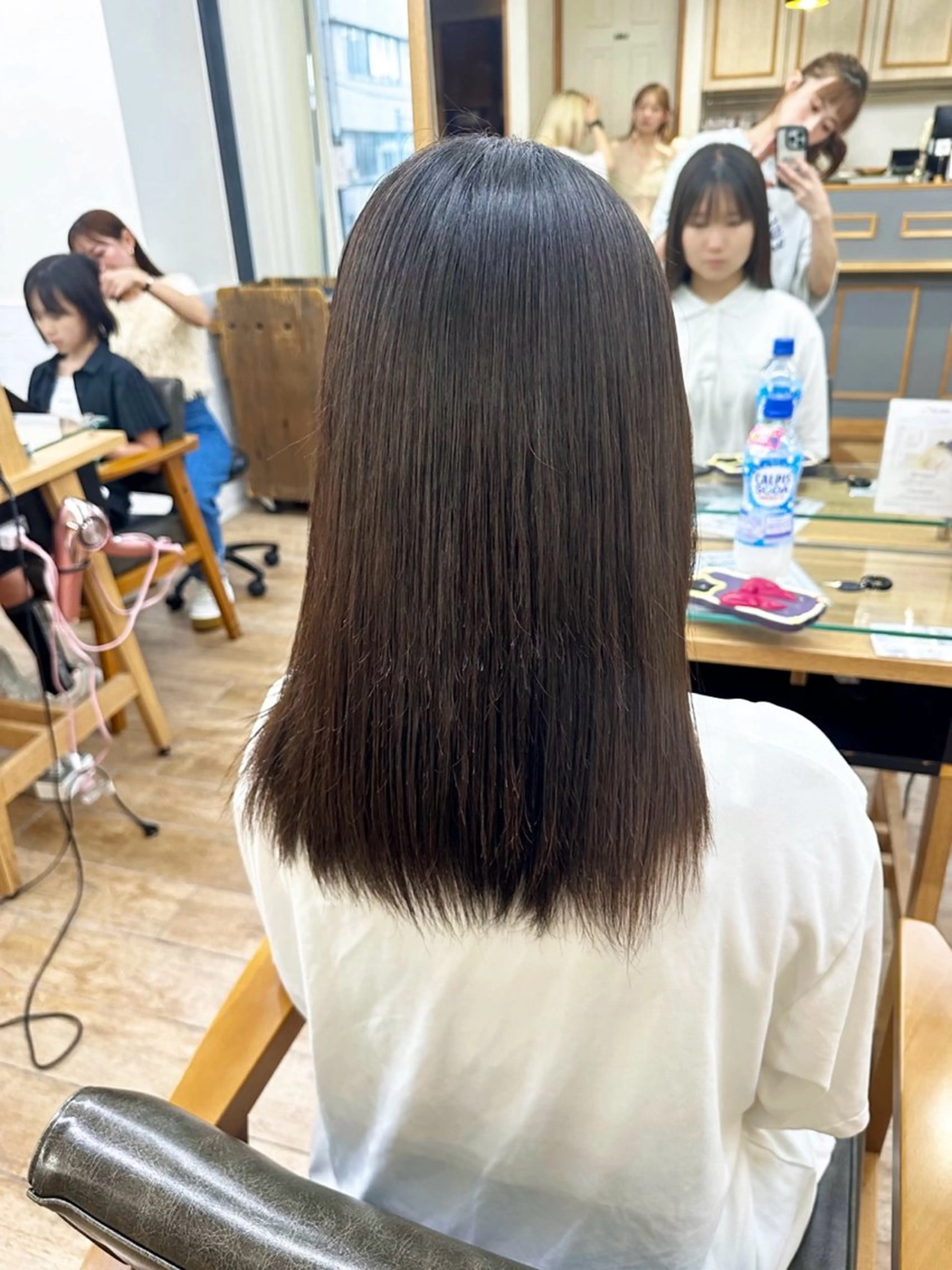 セミロング カラー パーマ ヘアアレンジ メンズ キッズ カット 縮毛矯正 骨格レイヤーカット 🌿美髪縮毛矯正のヘアスタイル