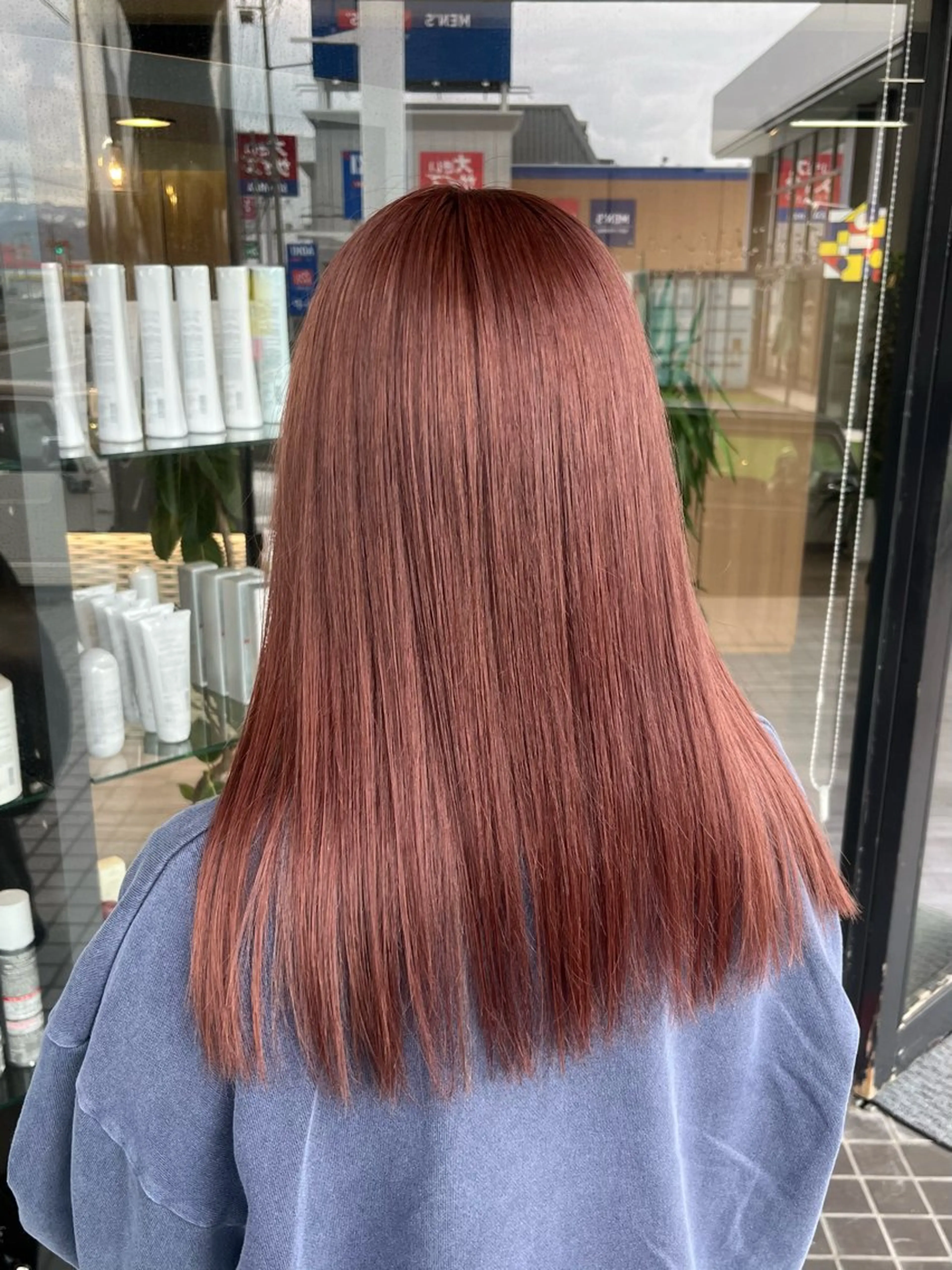 セミロング alu yuinaのヘアスタイル