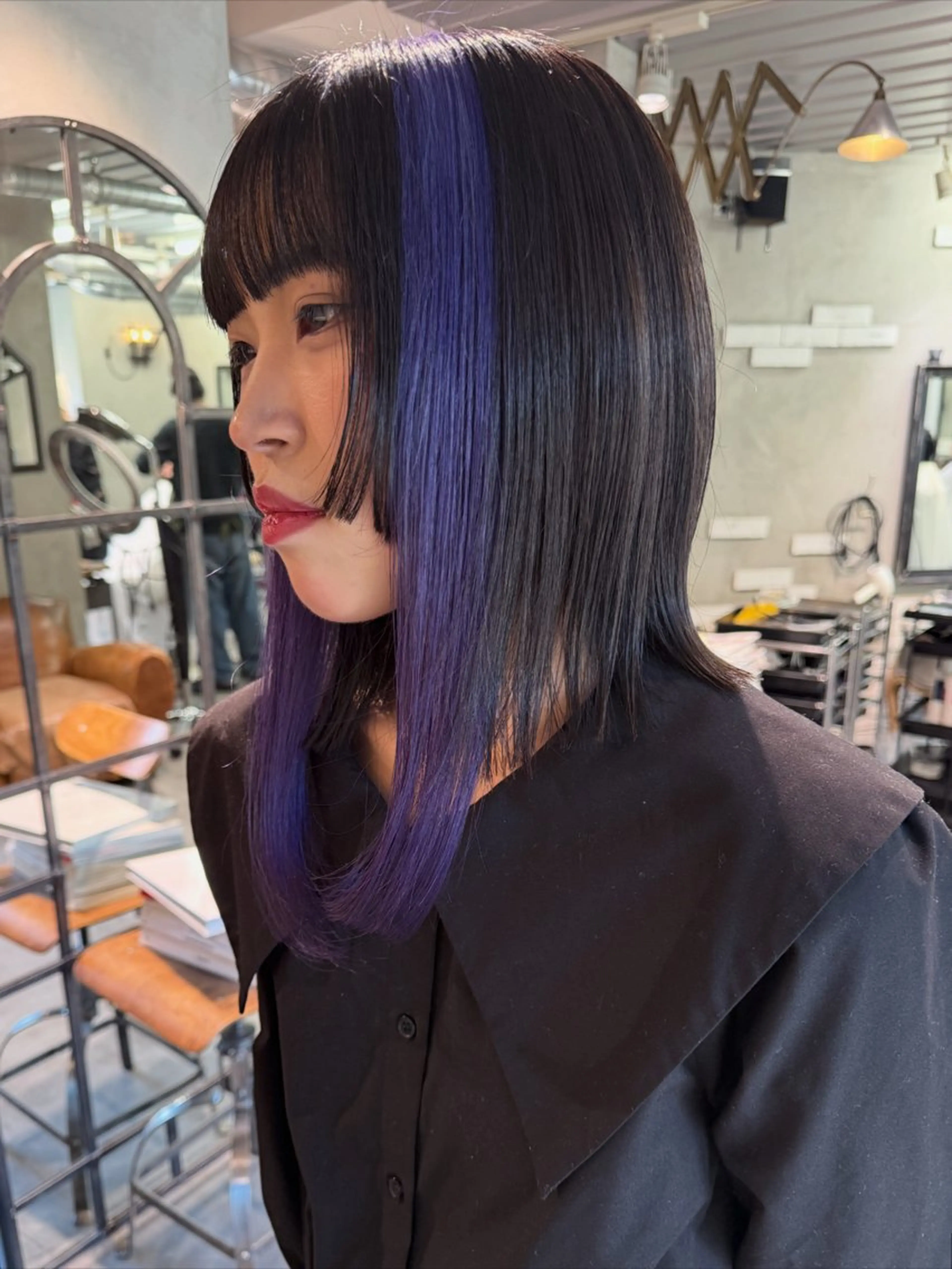 ショート カラー ブリーチ ブルーカラー ブルーパープル ブルーバイオレット ケアブリーチ カット ヘアカラー RorriM natsuのヘアスタイル