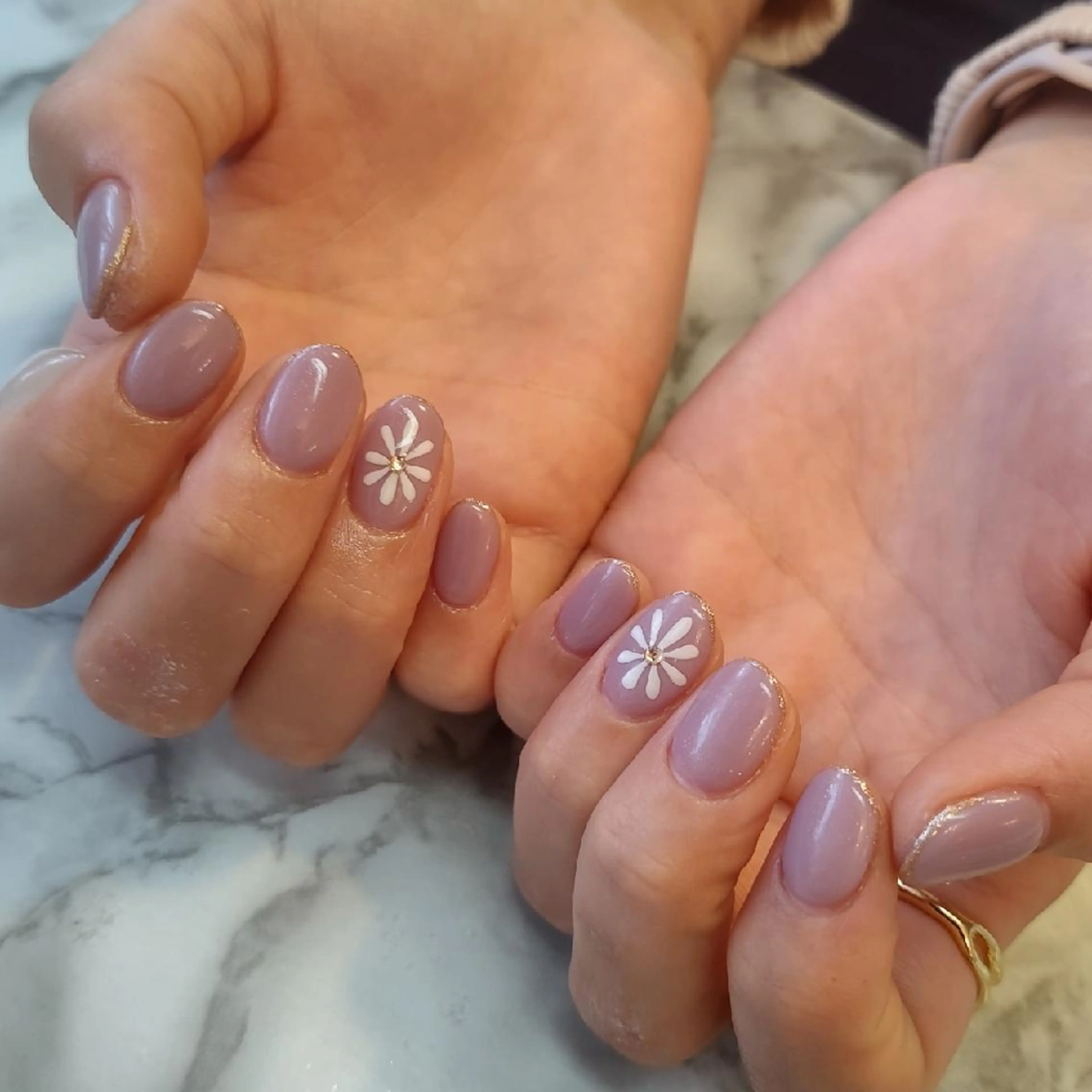 ネイル ジェヌインネイル 河内のネイルデザイン