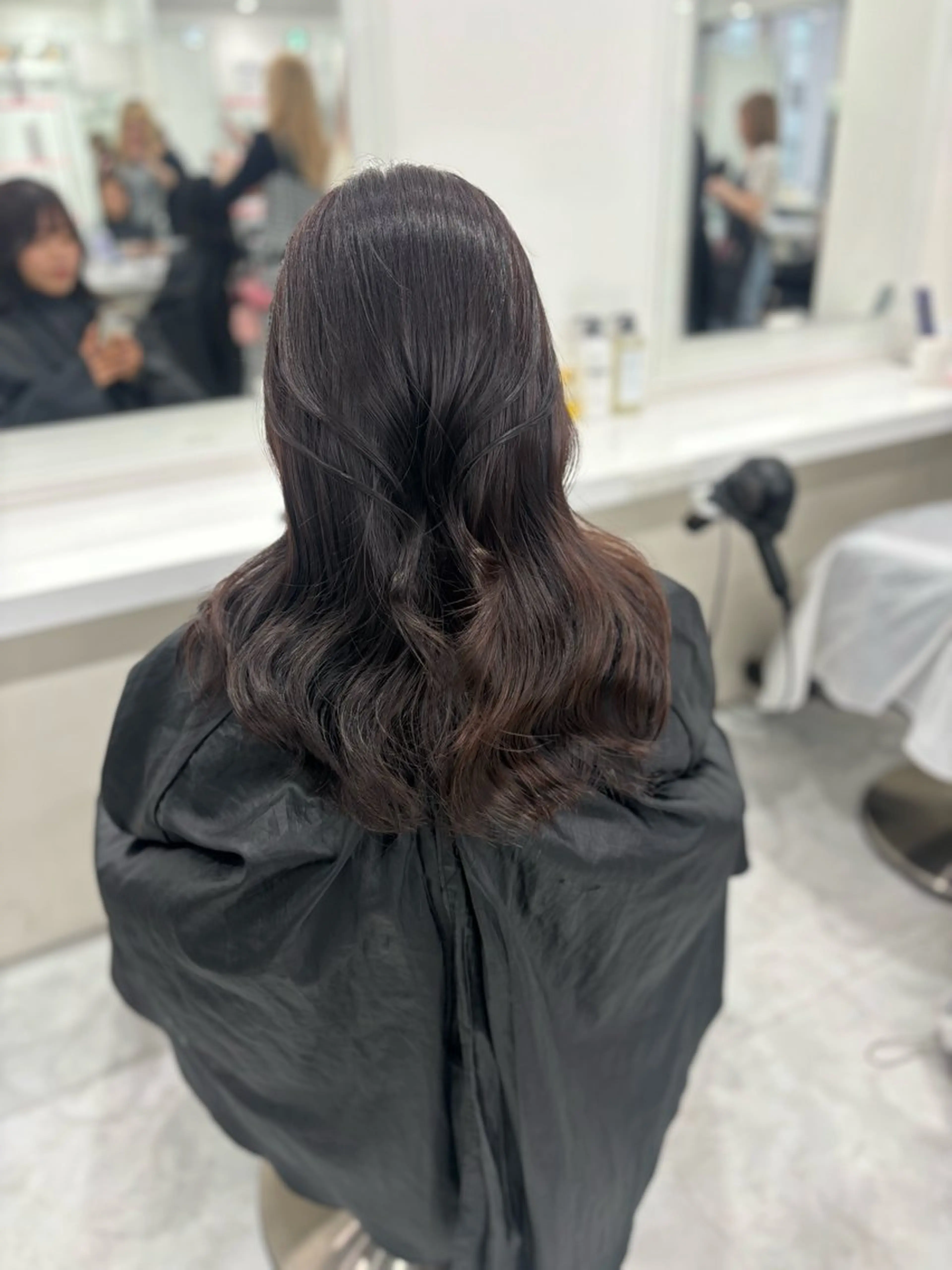ロング まろっと艶感ブラウン ベージュ🤍まなかのヘアスタイル