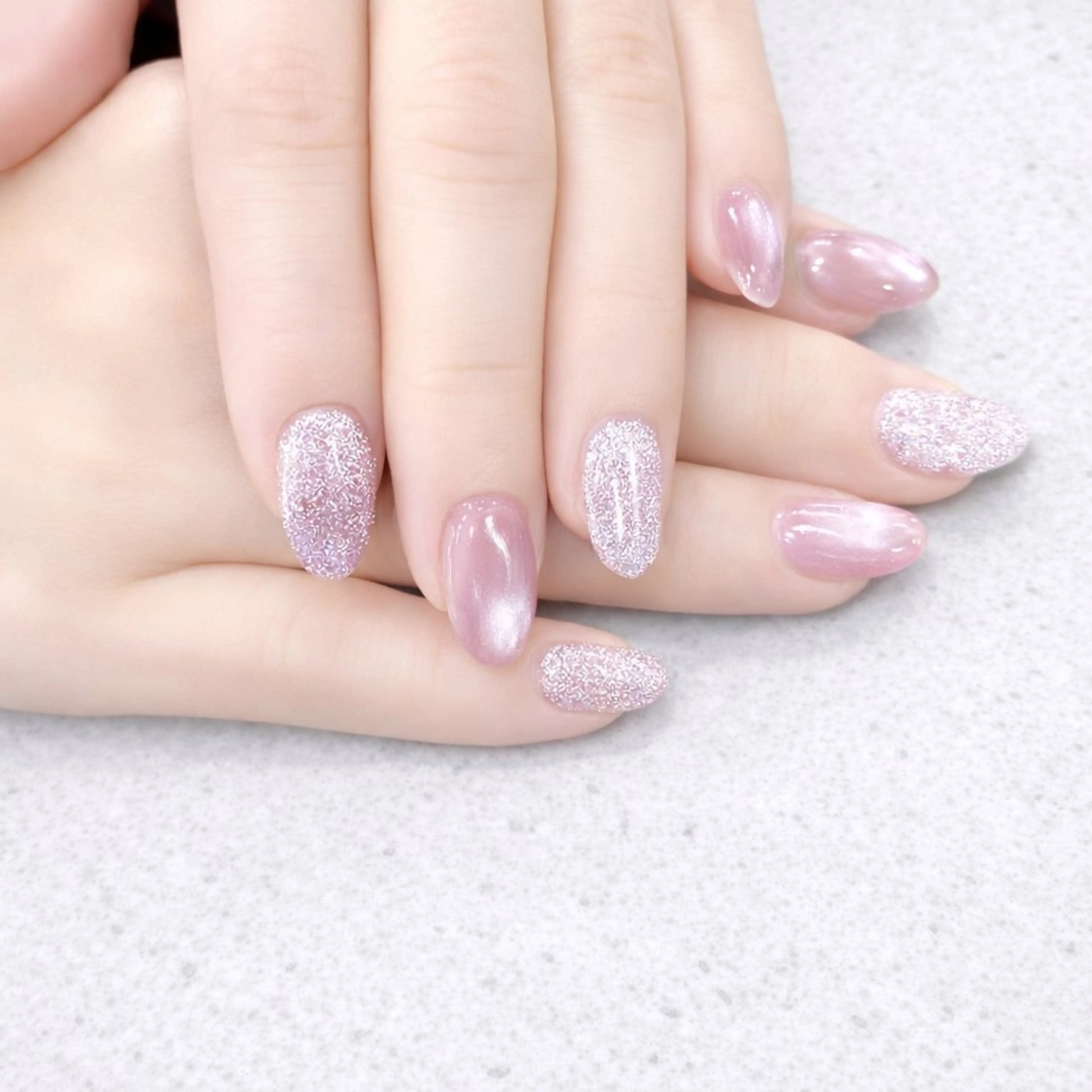 ネイル Lit hair works所属・Luna Lipのネイルデザイン