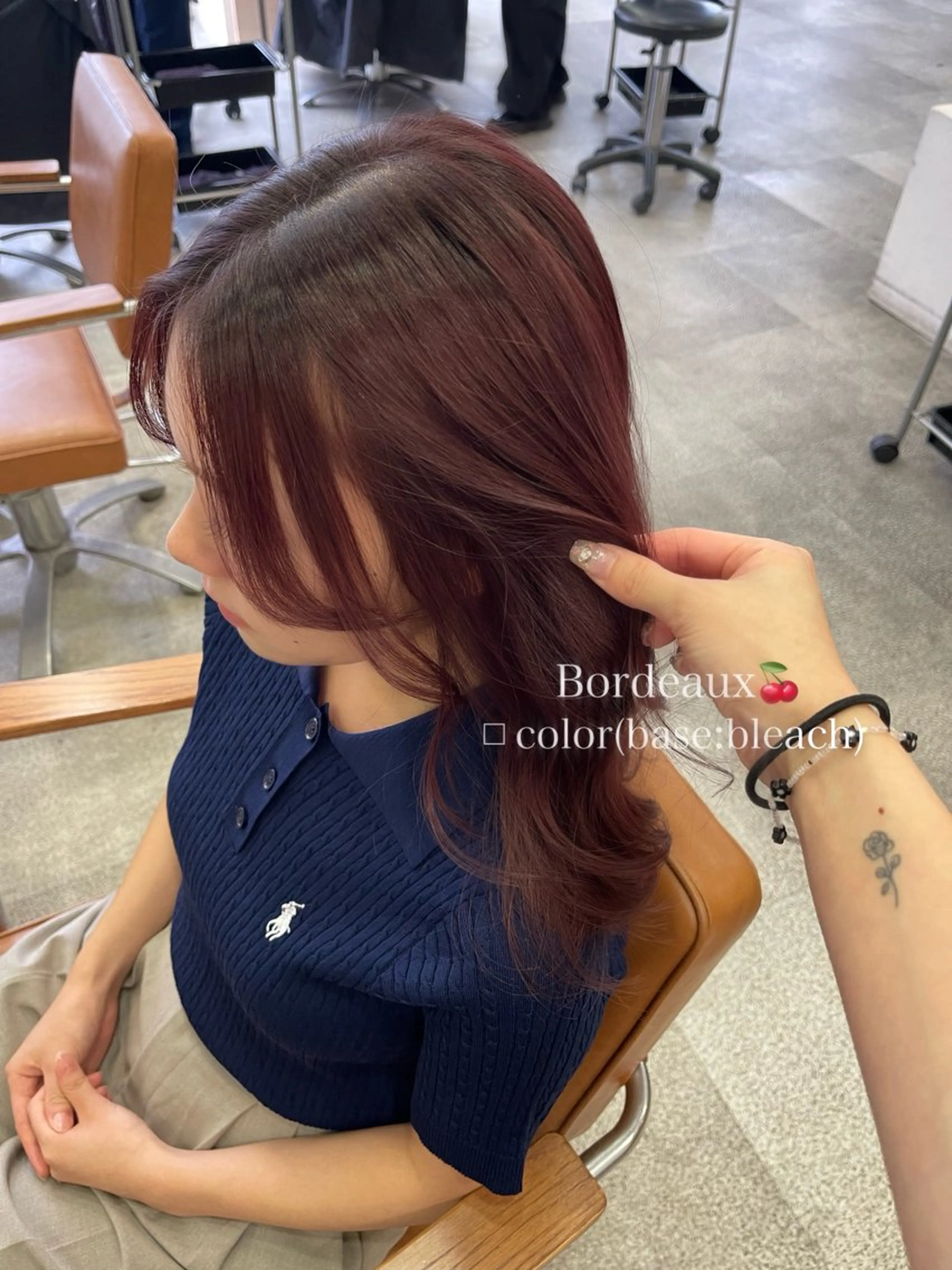 ミディアム カラー ブリーチ ボルドーカラー カット ヘアカラー トリートメント 🫧chinatsu 🫧のヘアスタイル