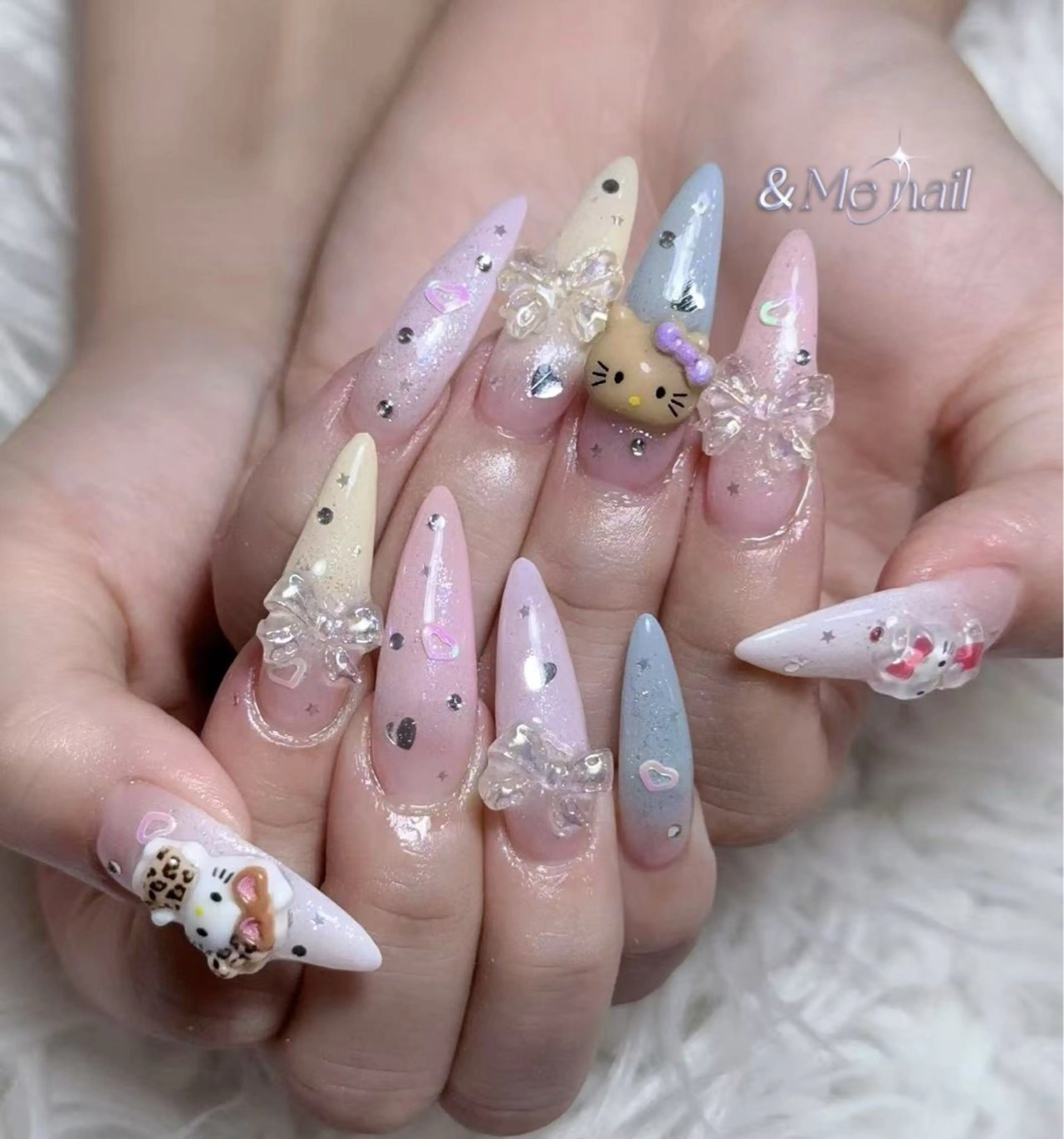 ネイル ハンドネイル &ME ネイルサロンのネイルデザイン