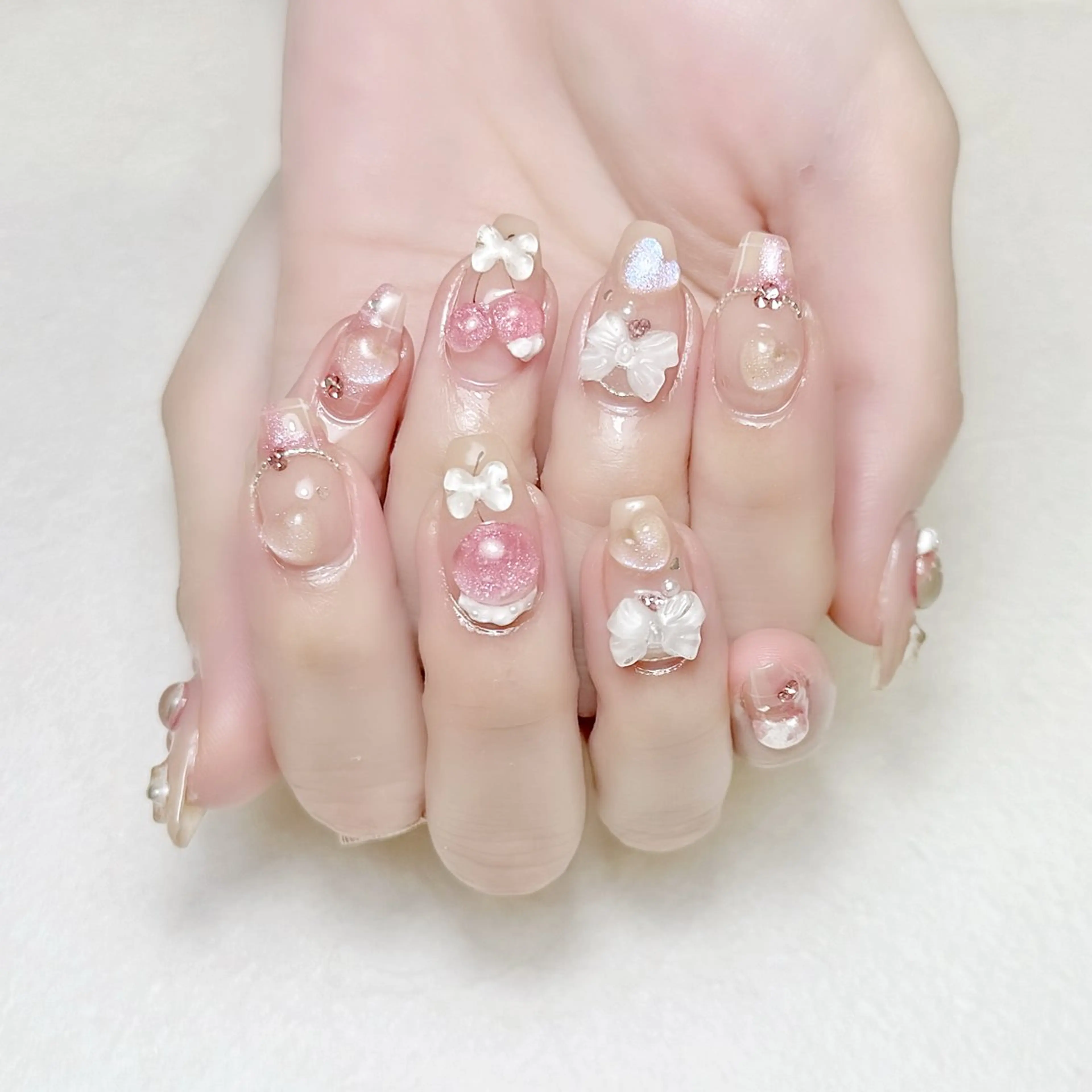 ネイル ガーリー マグネットネイル リボン rouse nail RISATOのネイルデザイン