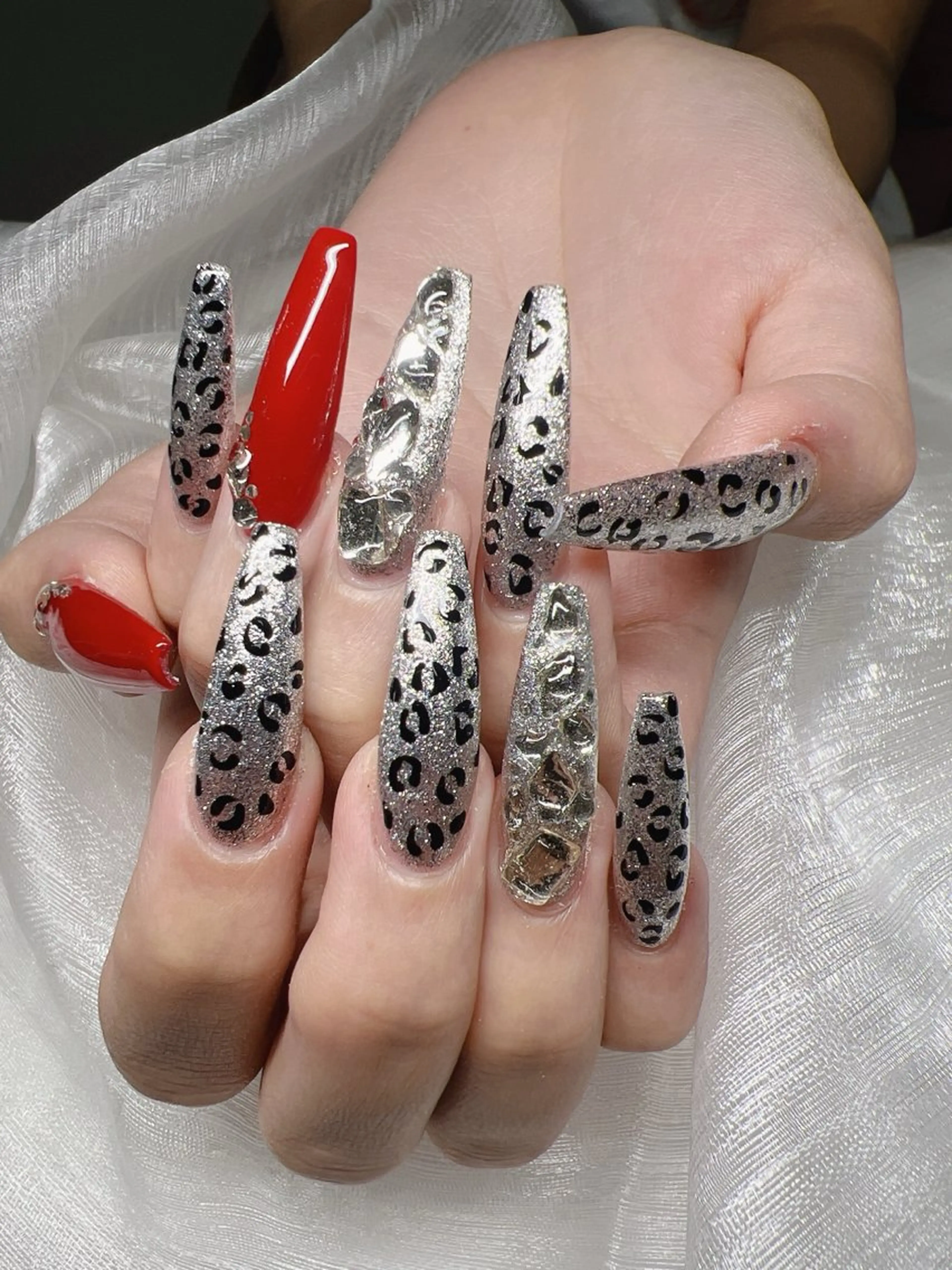 ネイル 長さ出し グラデーション キラキラネイル マグネットネイル ニュアンスネイル ハンドネイル Lee Nails チップ長さだし専門店のネイルデザイン