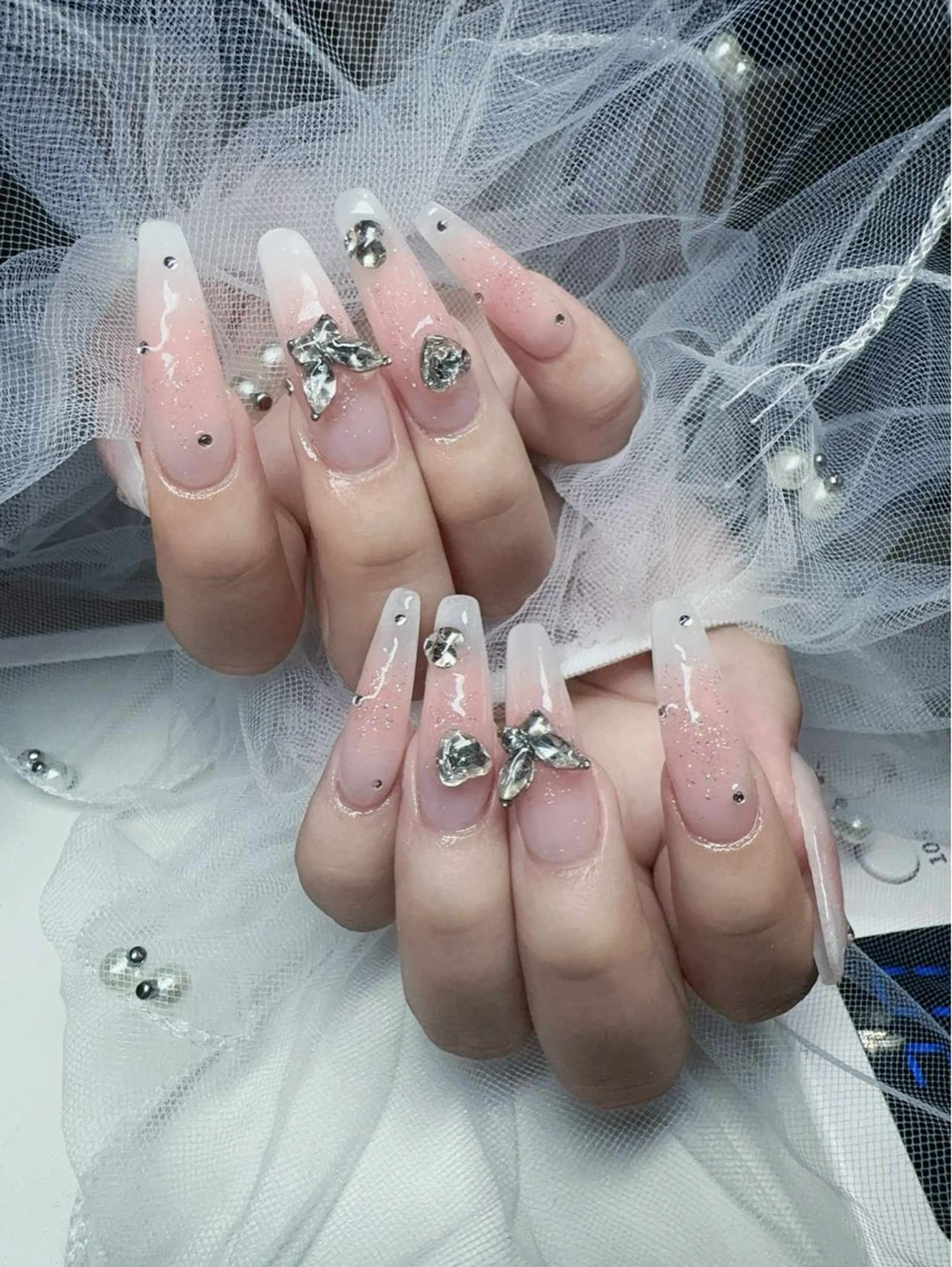 ネイル MQueen ネイルサロンマルのネイルデザイン