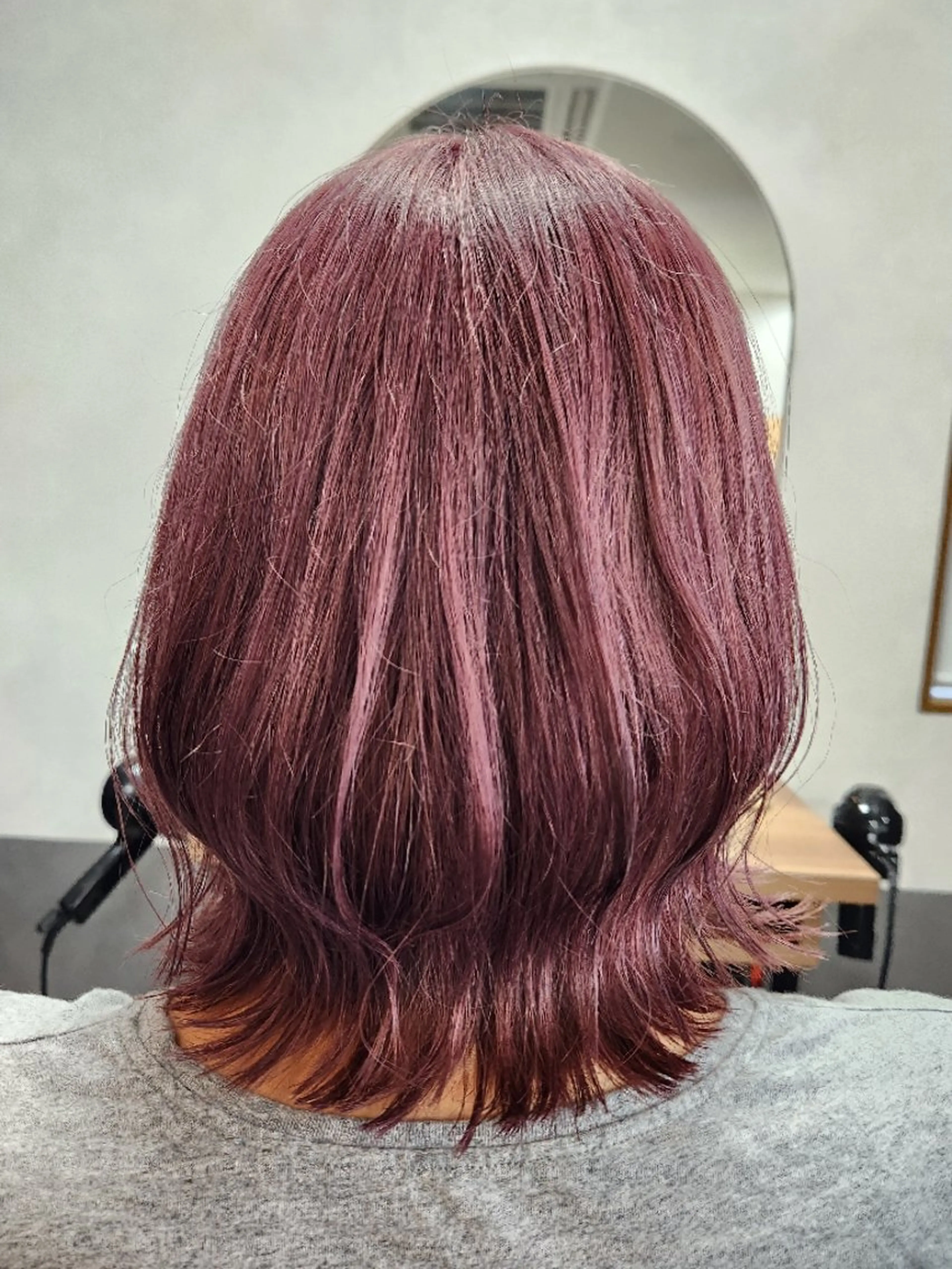 ミディアム カラー ブリーチ ラベンダーカラー ✂ AYAのヘアスタイル