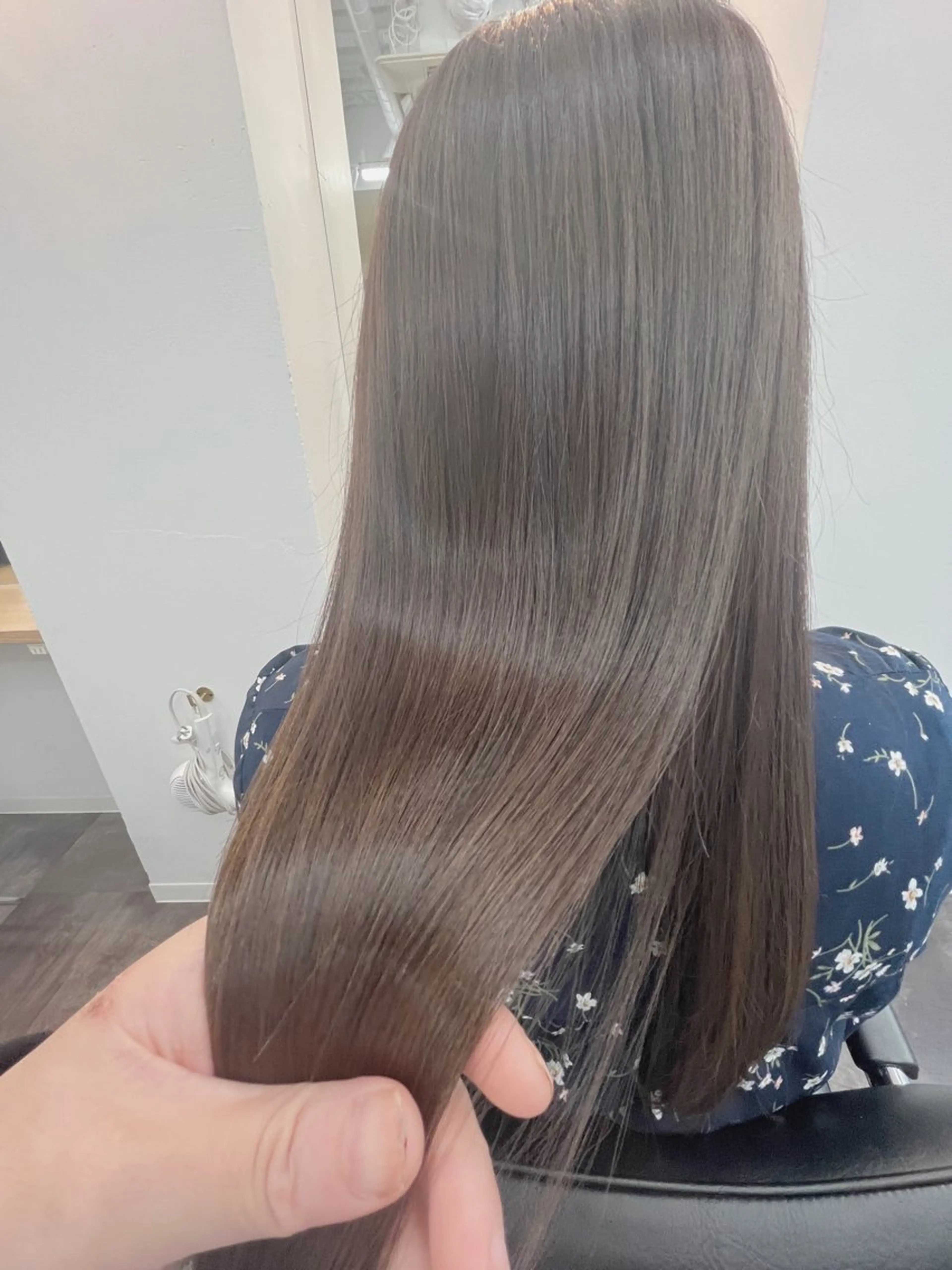 ロング カラー トリートメント mai🐷髪質改善 🖤透ける暗髪🖤のヘアスタイル