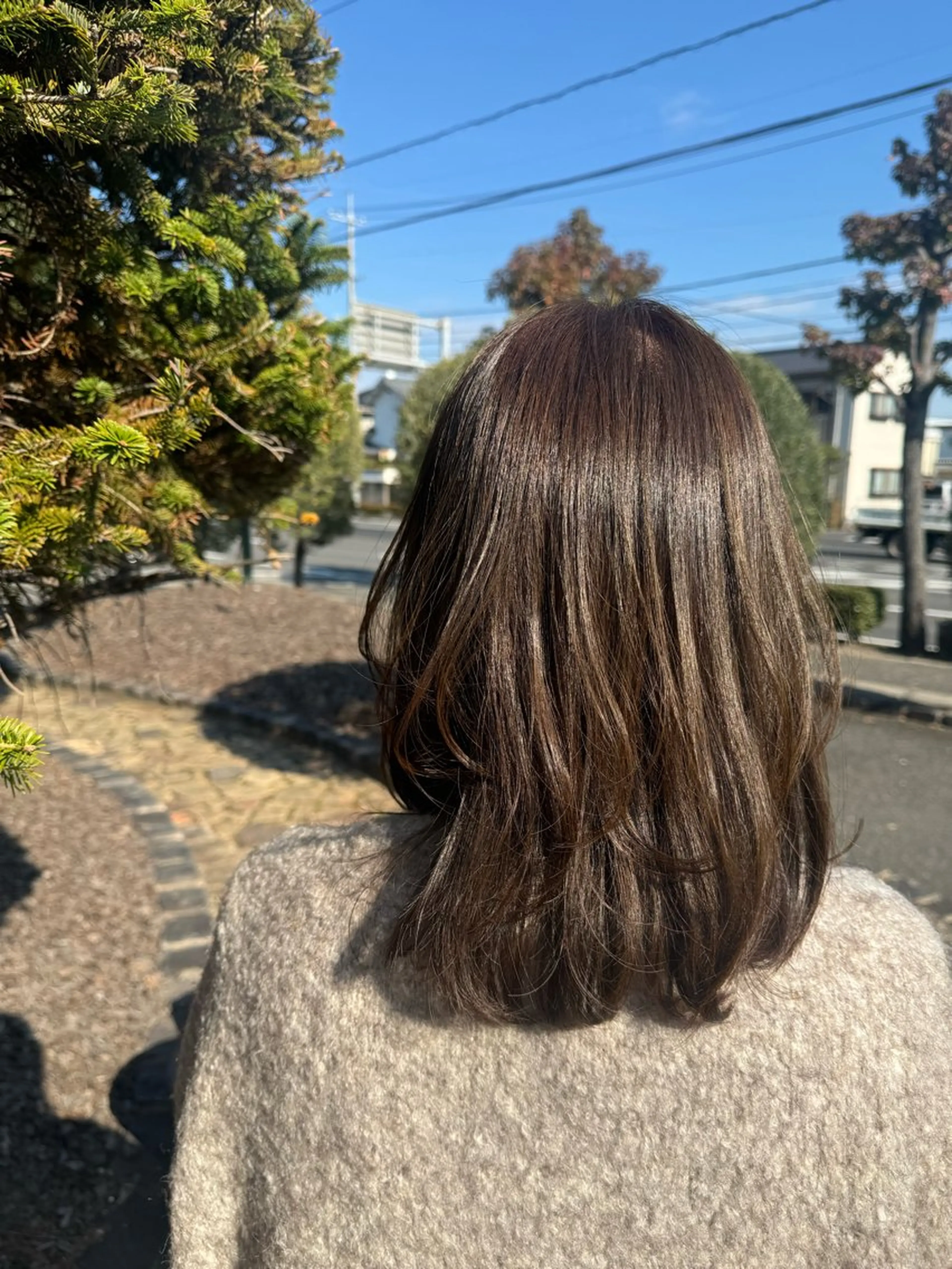 セミロング カラー ベージュカラー レイヤーカット 𝒇𝒍𝒂𝒕/ 𝐇𝐈𝐍𝐀のヘアスタイル