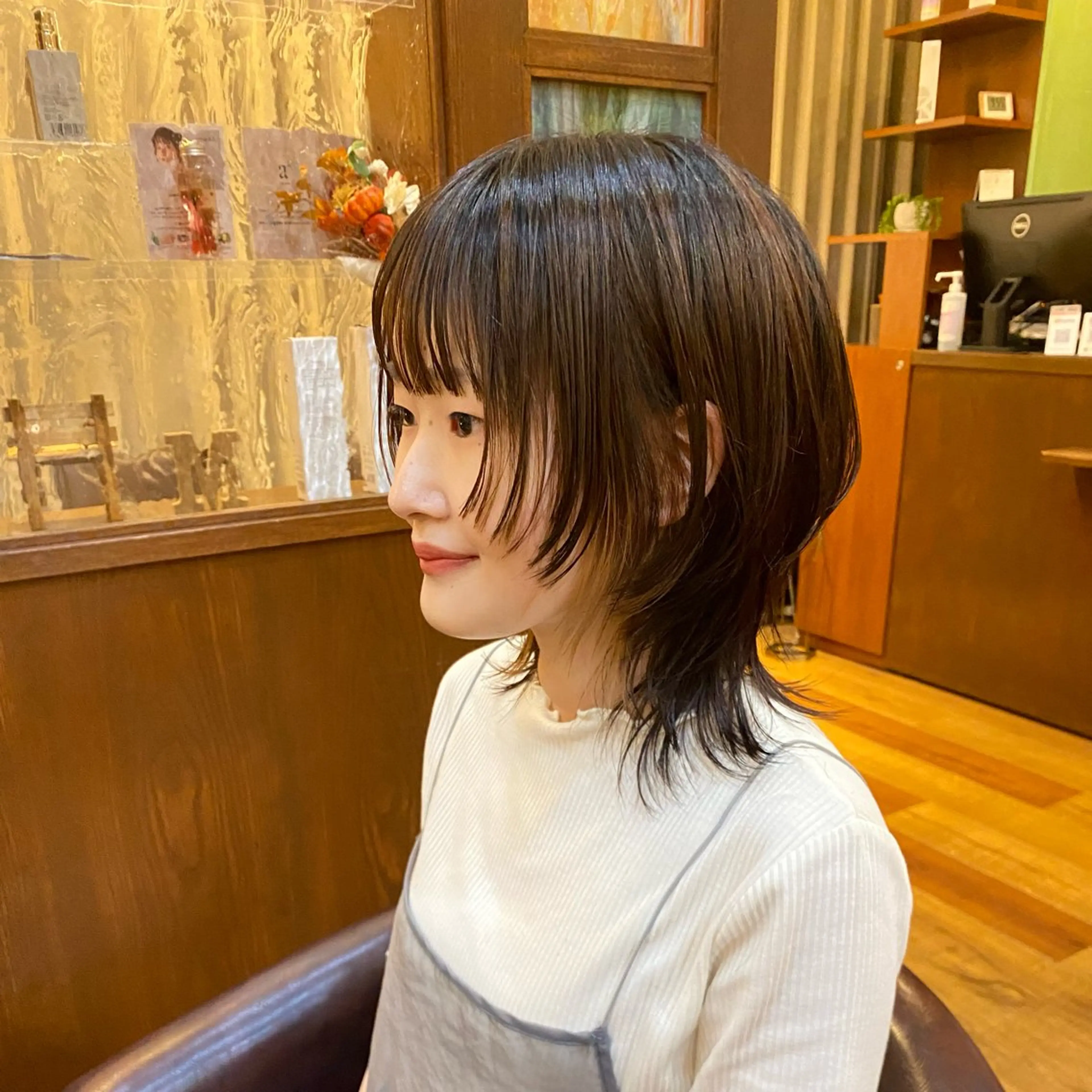 ミディアム ウルフカット 香取 里実のヘアスタイル
