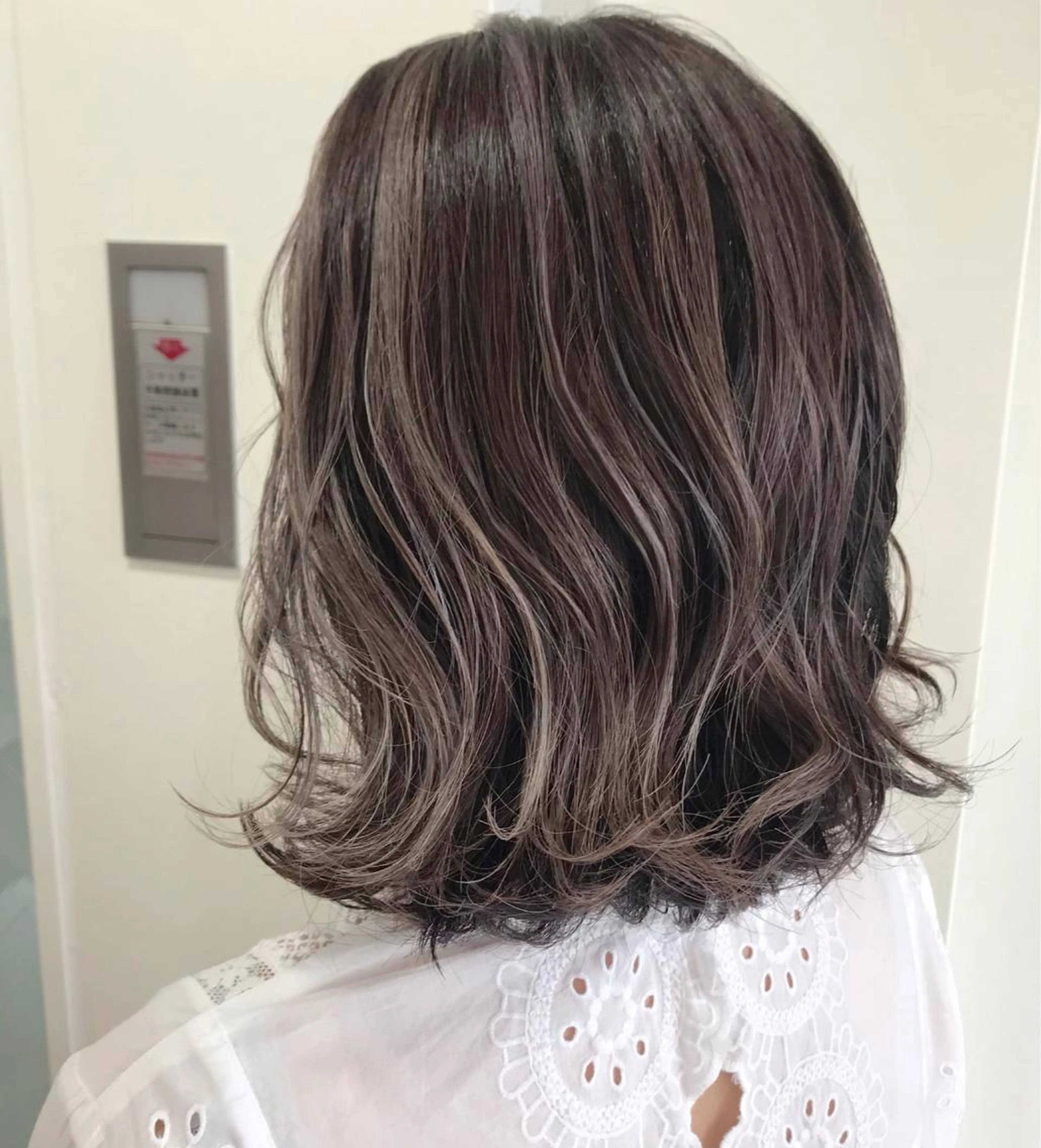 🌟外国人風カラー🌟ハイライト+毛先カットの写真